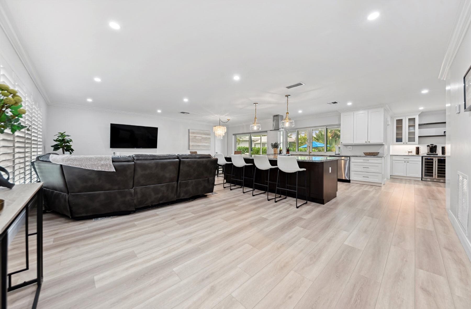 6241 NE 19th Terrace, Fort Lauderdale, FL 33308 — photo 3 of 30