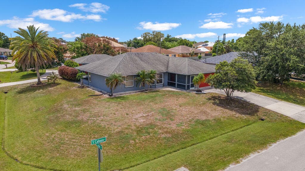 403 SW Cahoon Court, Port St. Lucie, FL 34953 — photo 9 of 32