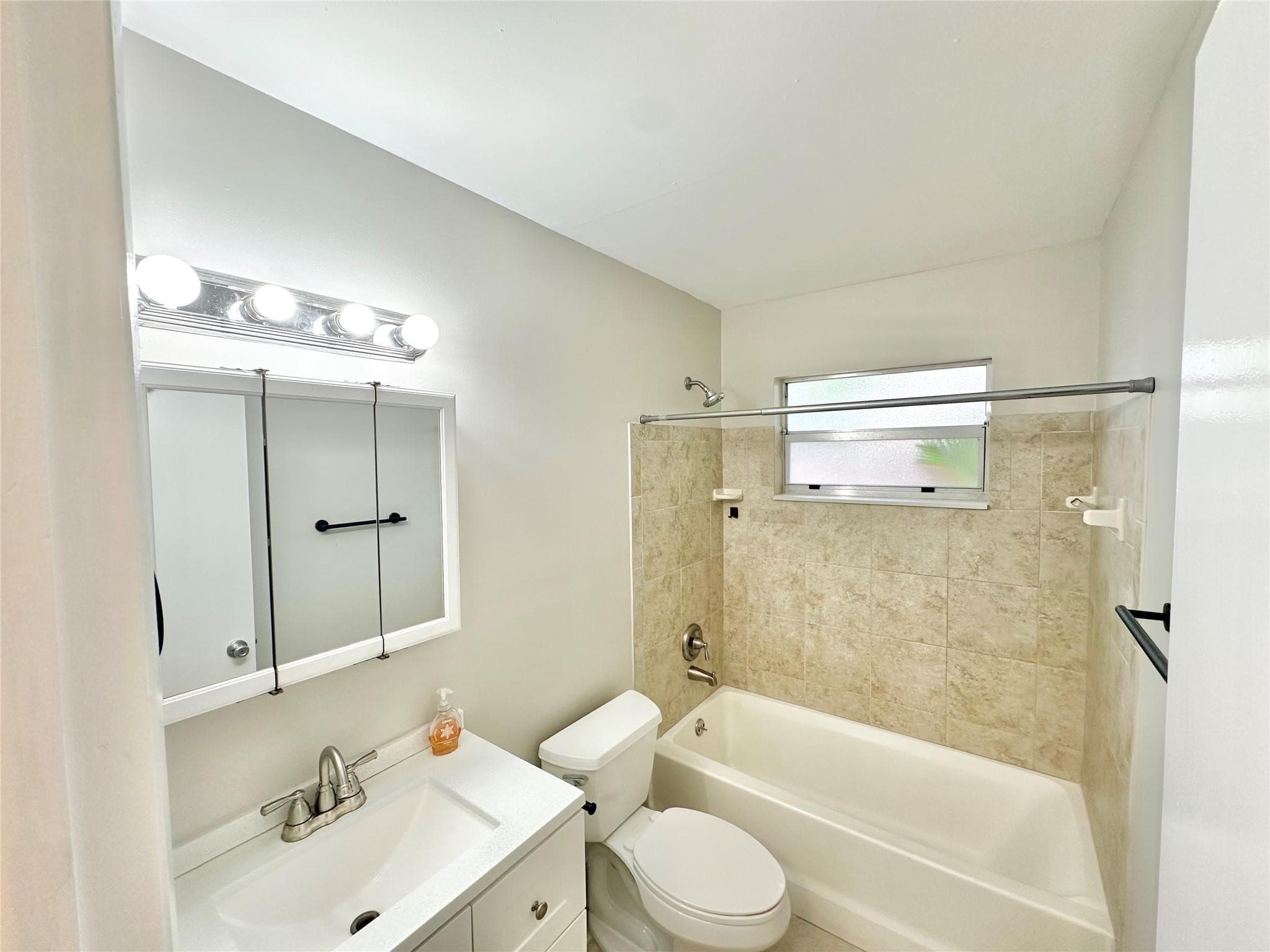 1841 SW 22nd Street A, Fort Lauderdale, FL 33315 — photo 6 of 8