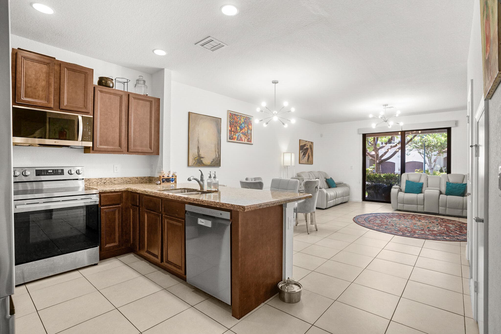 4236 N Dixie Highway 132, Oakland Park, FL 33334 — photo 10 of 39