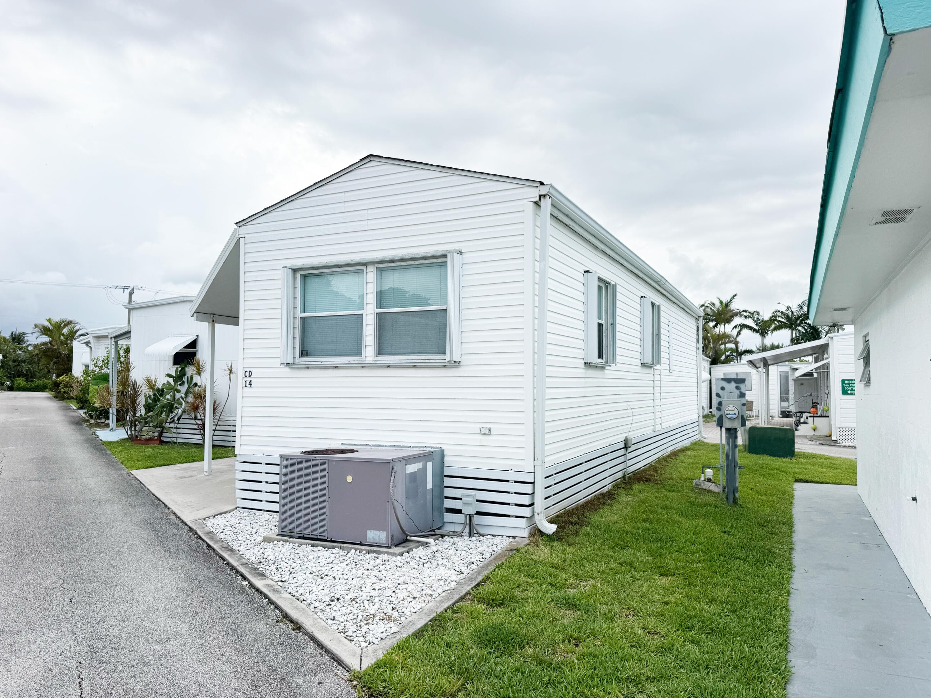 14 Bamboo Drive Cd, Briny Breezes, FL 33435 — photo 2 of 15