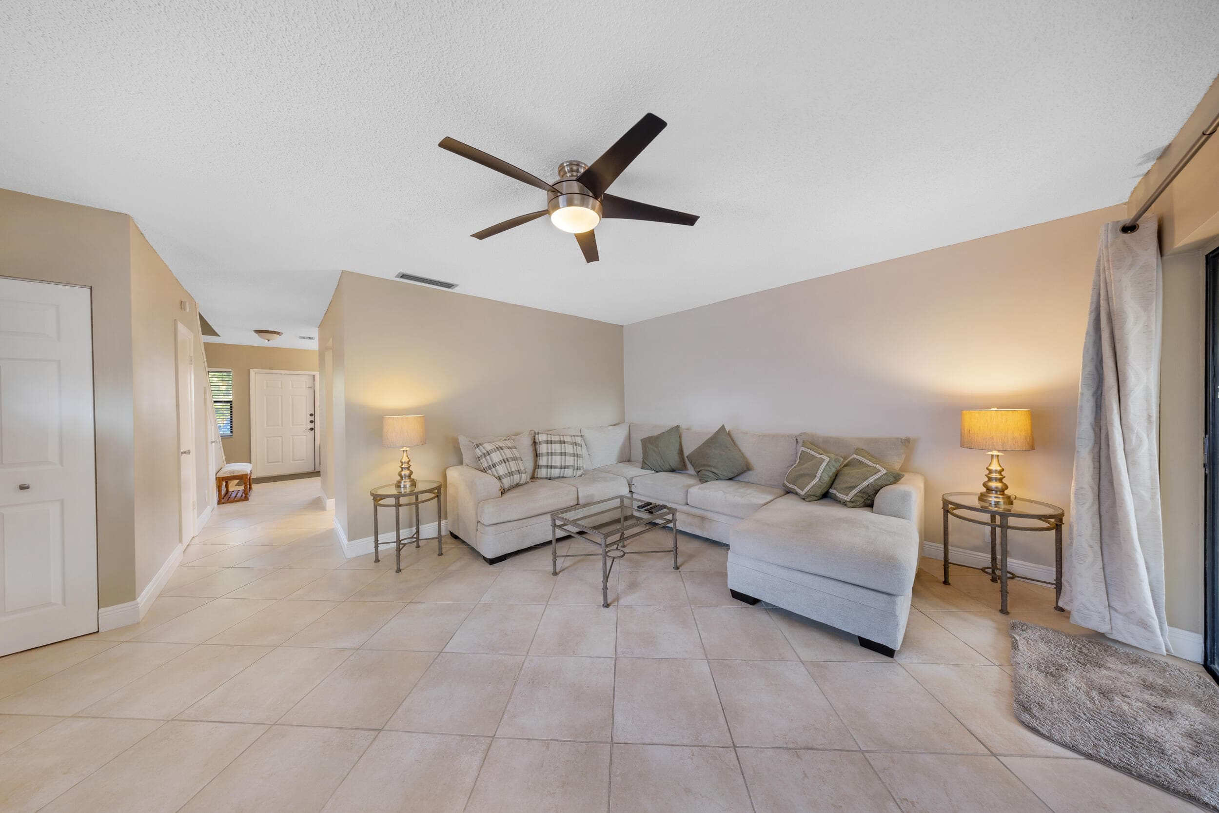 2124 NE 9th Avenue, Wilton Manors, FL 33305 — photo 16 of 26