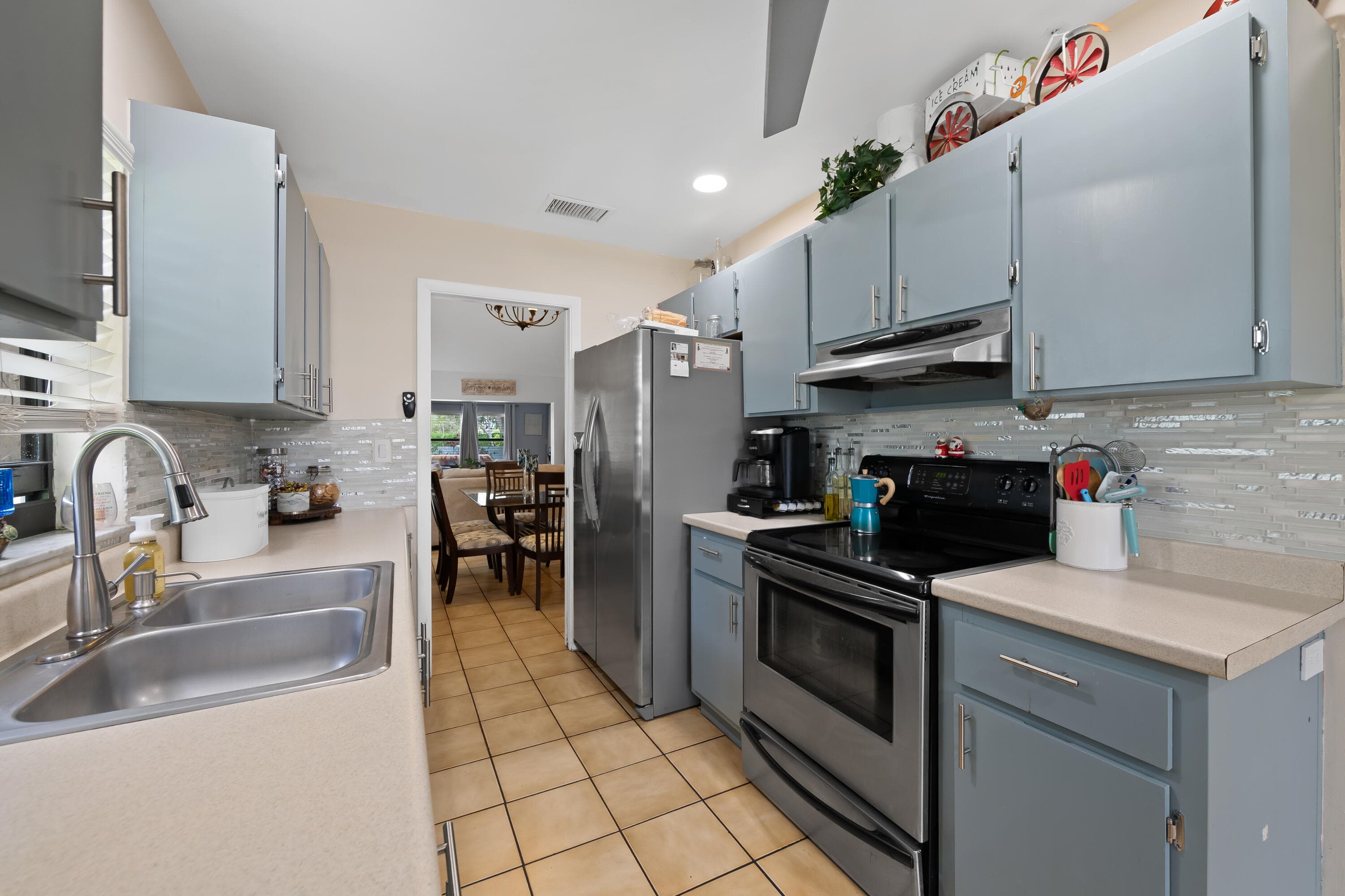 8108 NW 100th Way, Tamarac, FL 33321 — photo 4 of 26