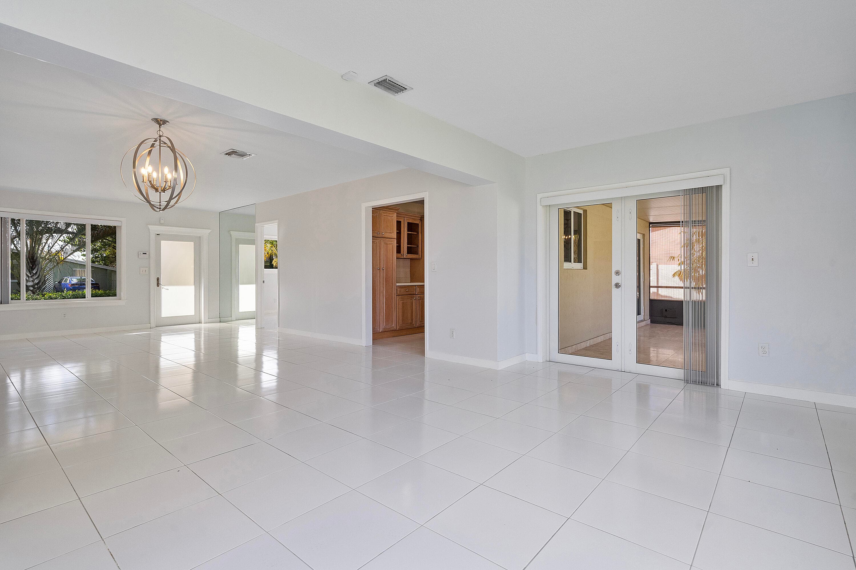 2475 NE 214th Street, Aventura, FL 33180 — photo 8 of 25