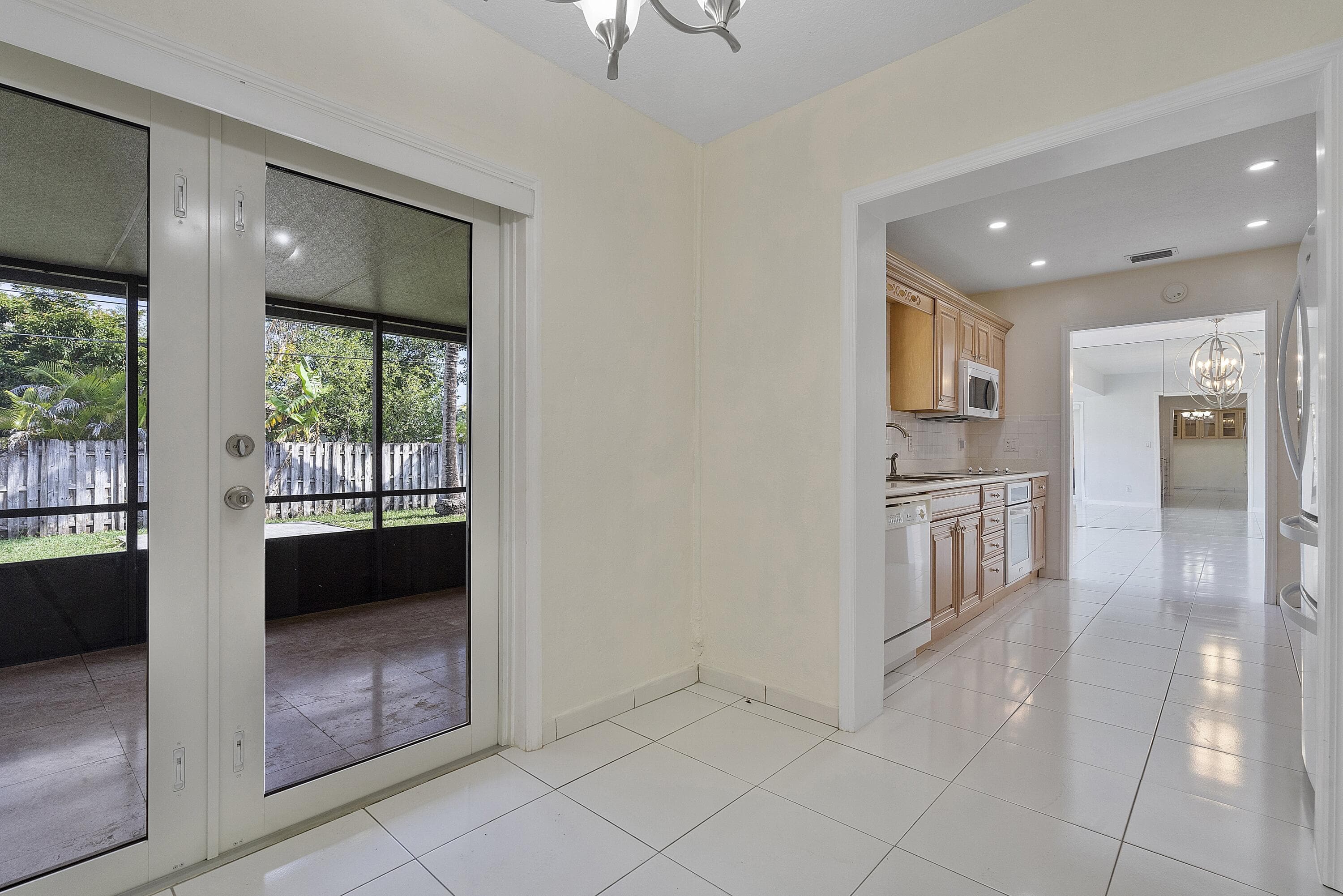 2475 NE 214th Street, Aventura, FL 33180 — photo 18 of 25