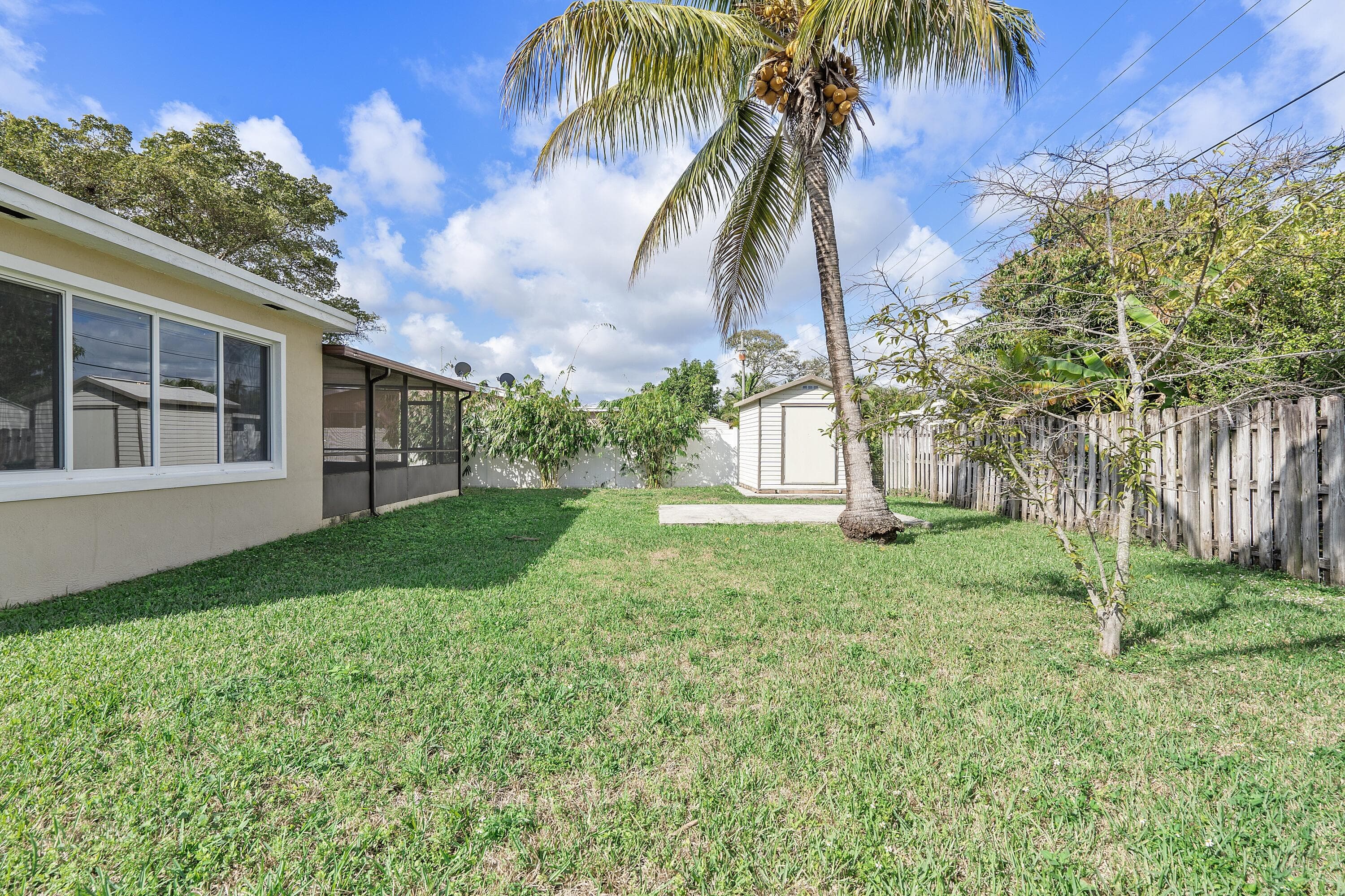 2475 NE 214th Street, Aventura, FL 33180 — photo 23 of 25
