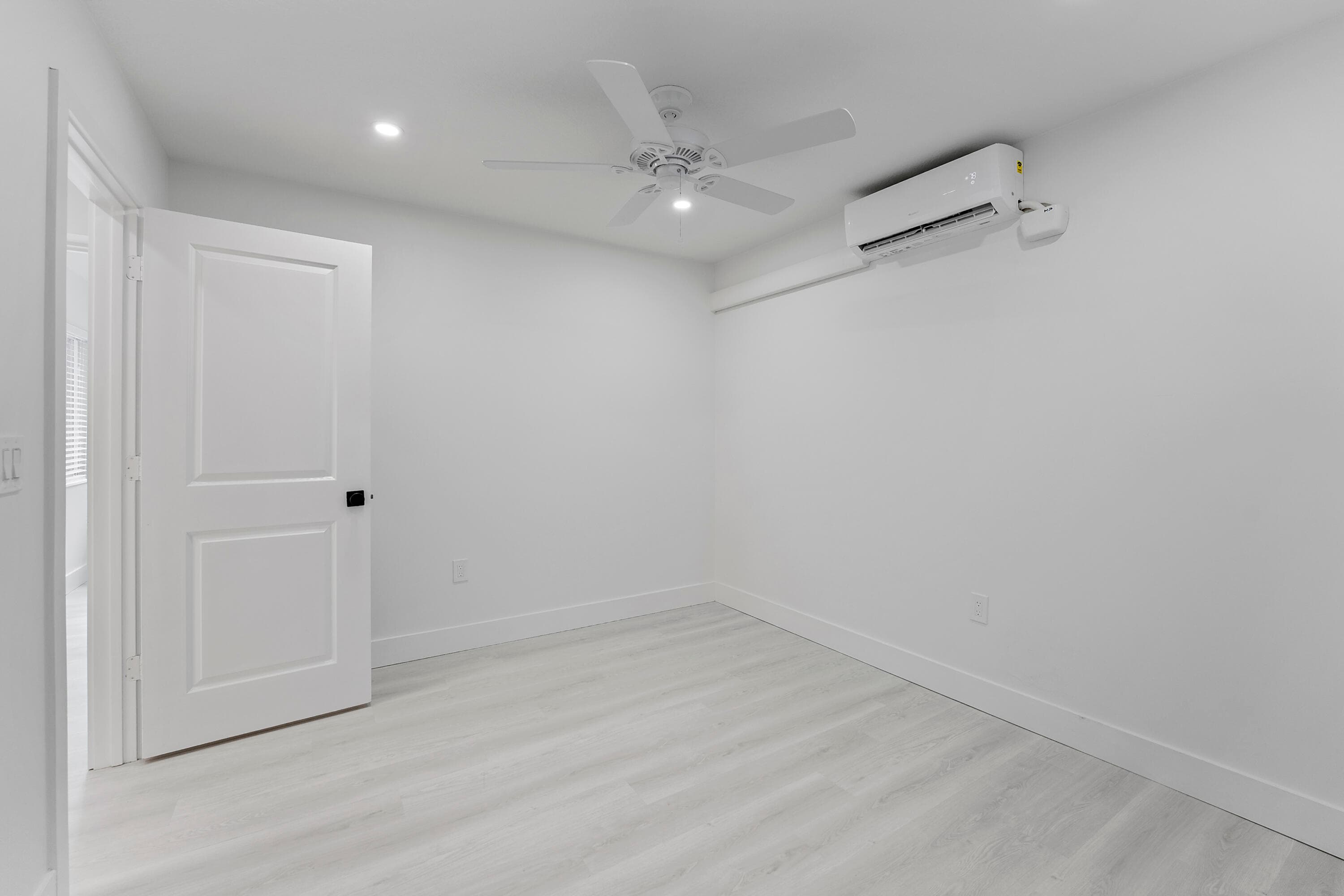 1279 Beach Road 3, West Palm Beach, FL 33404 — photo 24 of 27
