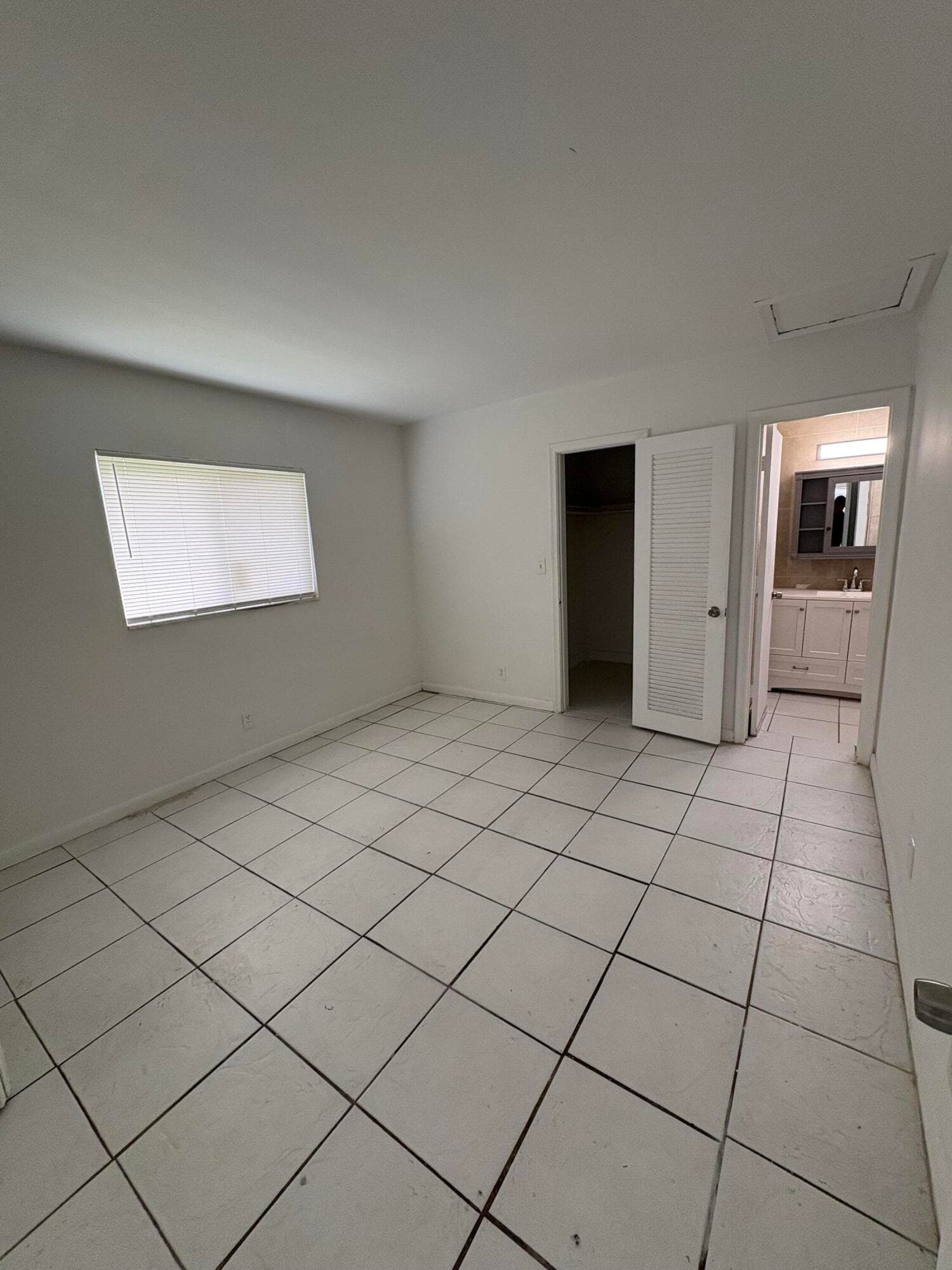 4031 NW 30th Terrace 1, Lauderdale Lakes, FL 33309 — photo 8 of 12
