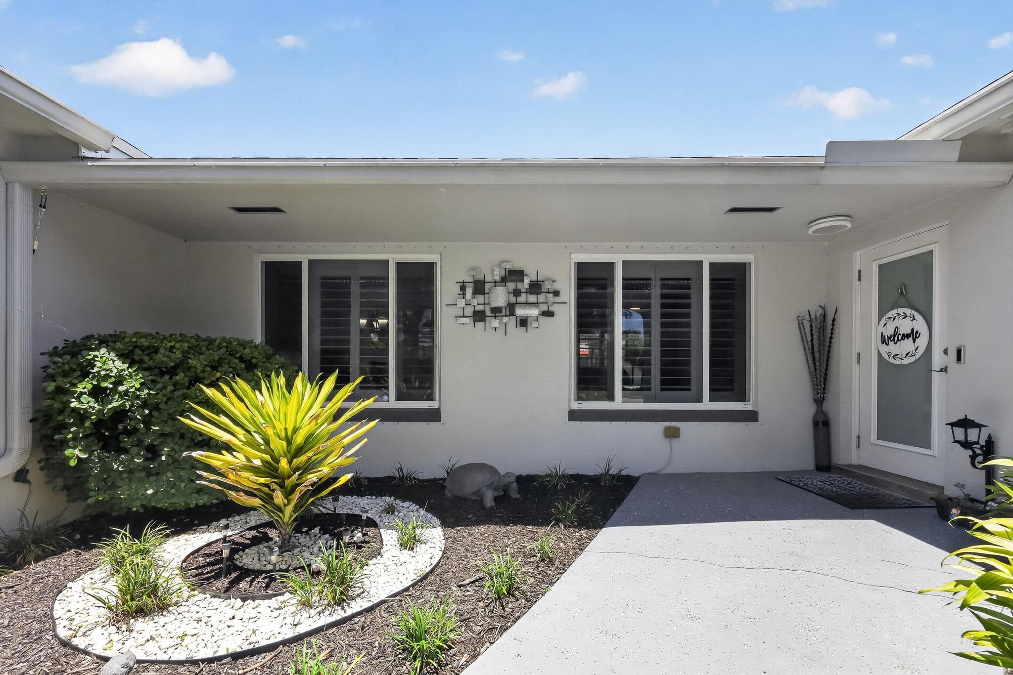 311 NW 93rd Terrace, Pembroke Pines, FL 33024 — photo 3 of 33