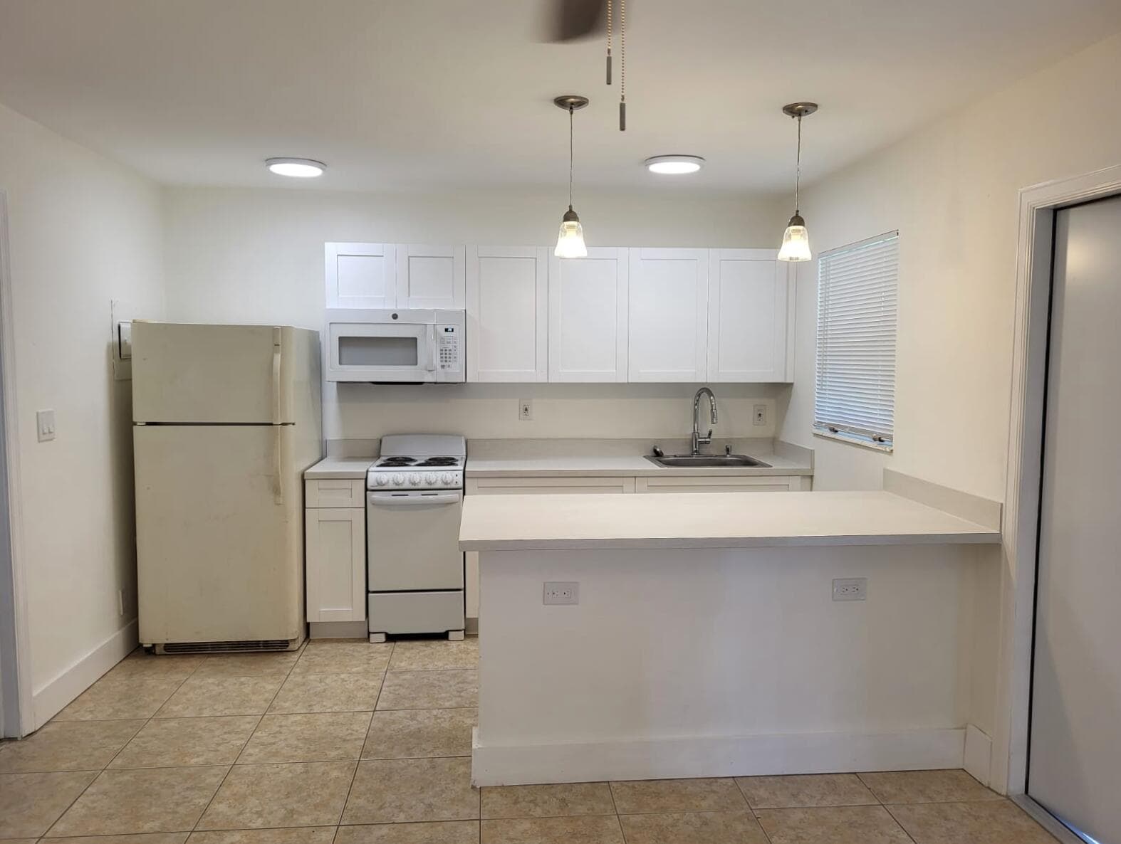317 N 61st Terrace 1, Hollywood, FL 33024 — photo 1 of 8