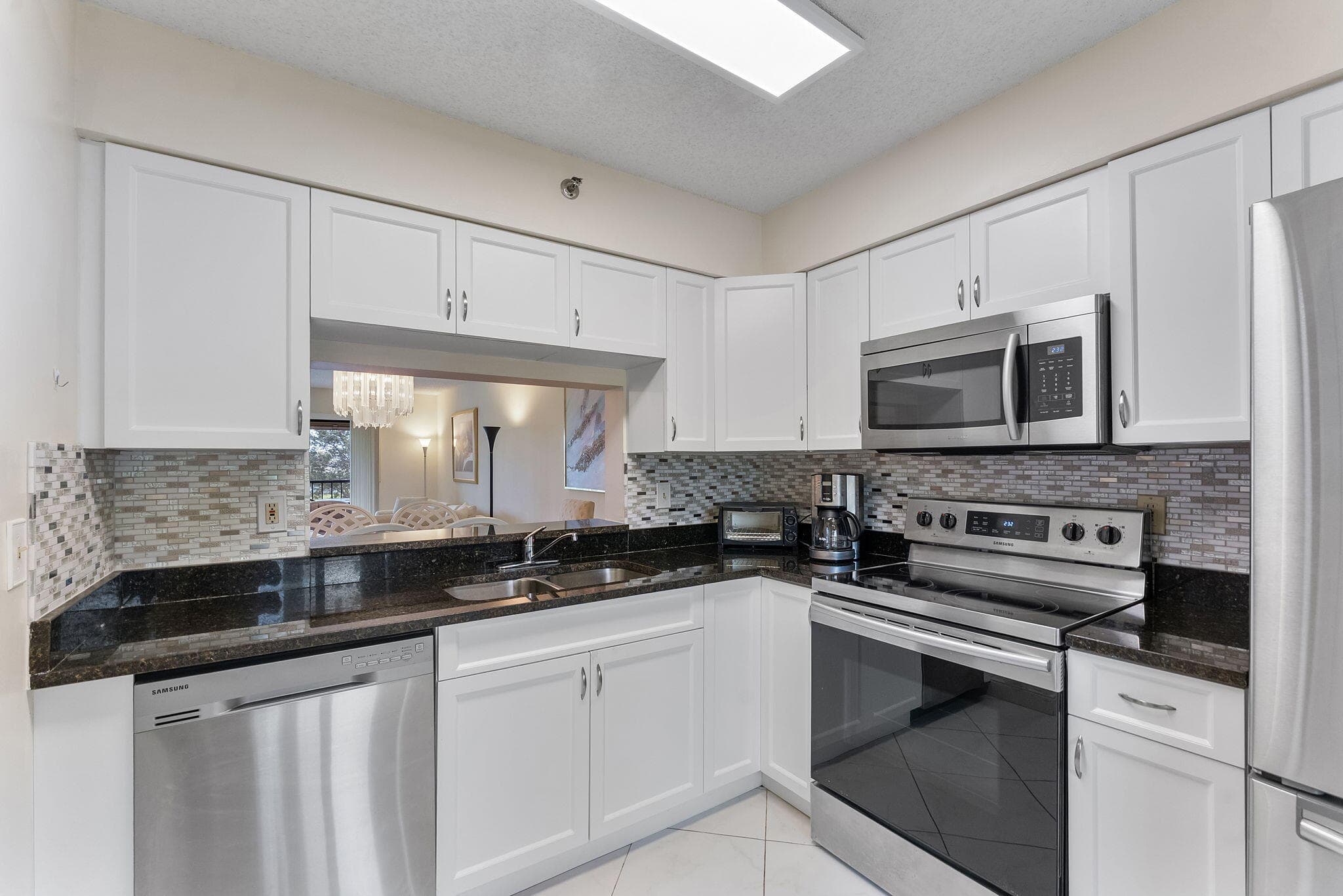 7260 Kinghurst Drive 205, Delray Beach, FL 33446 — photo 5 of 37