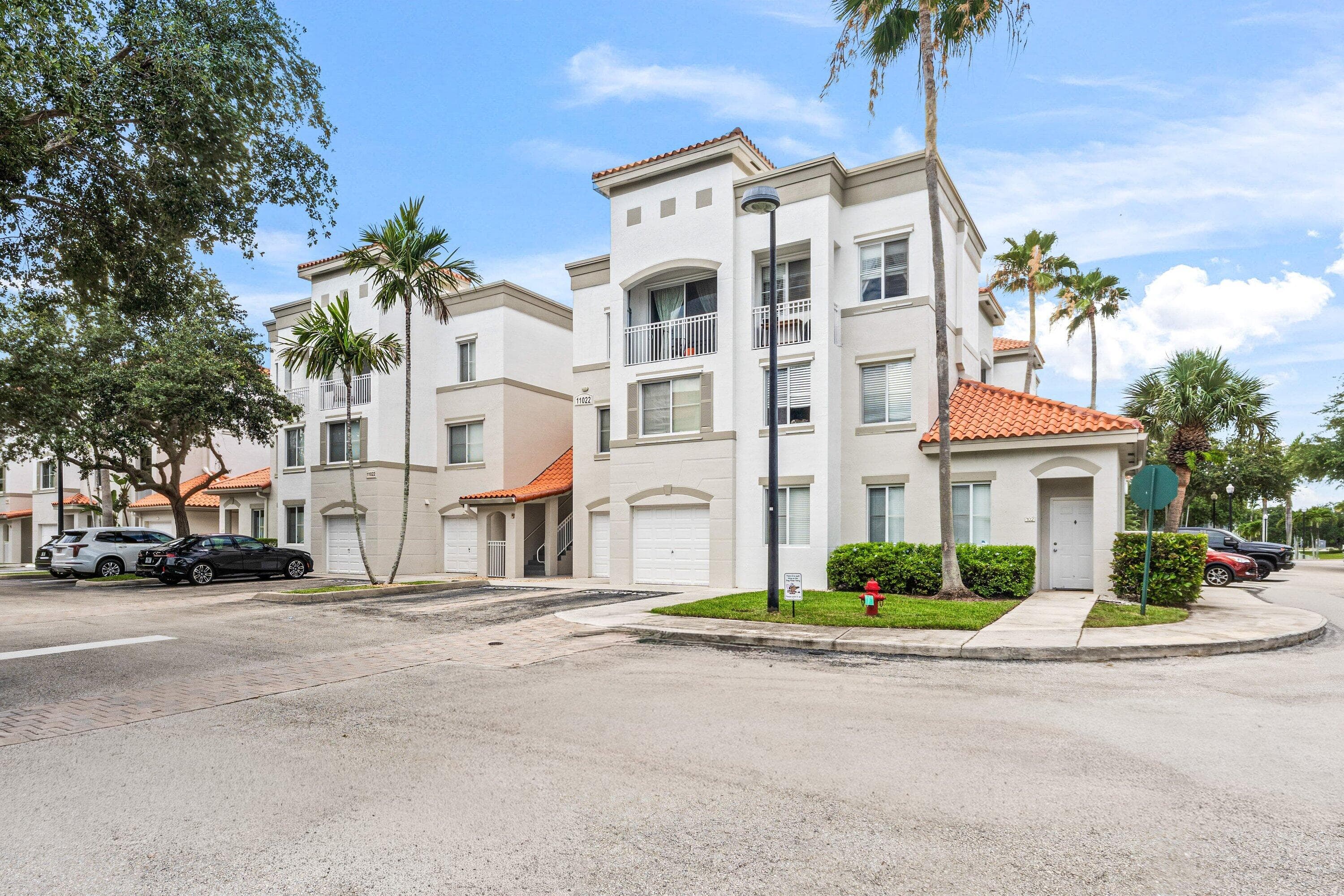 11022 Legacy Drive 305, Palm Beach Gardens, FL 33410 — photo 1 of 24