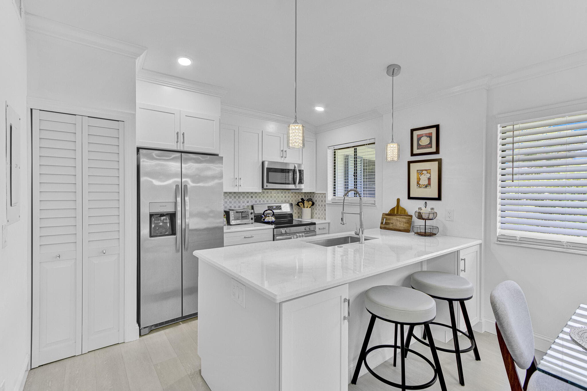 106 Club Drive, Palm Beach Gardens, FL 33418 — photo 3 of 19