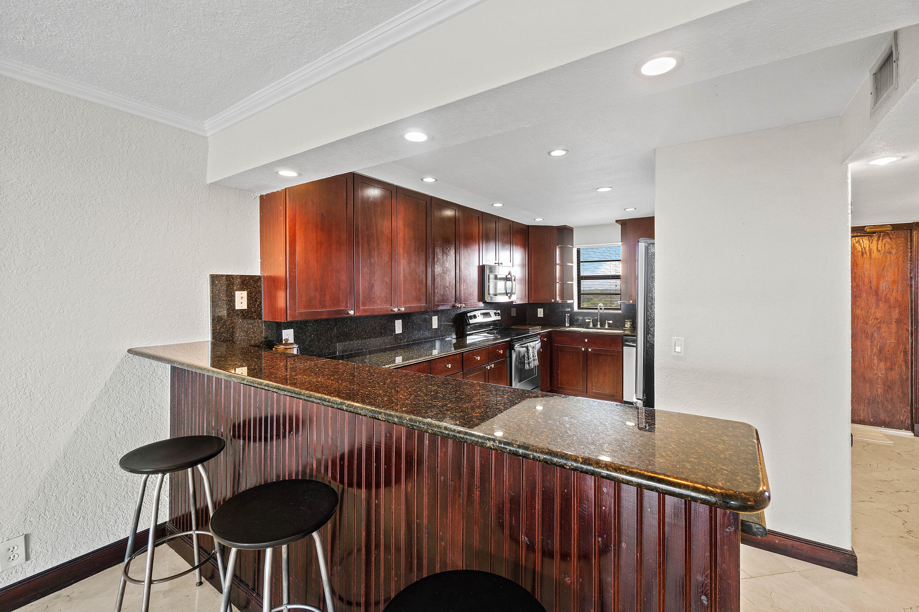 2400 Deer Creek Country Club Boulevard 608-1, Deerfield Beach, FL 33442 — photo 3 of 33