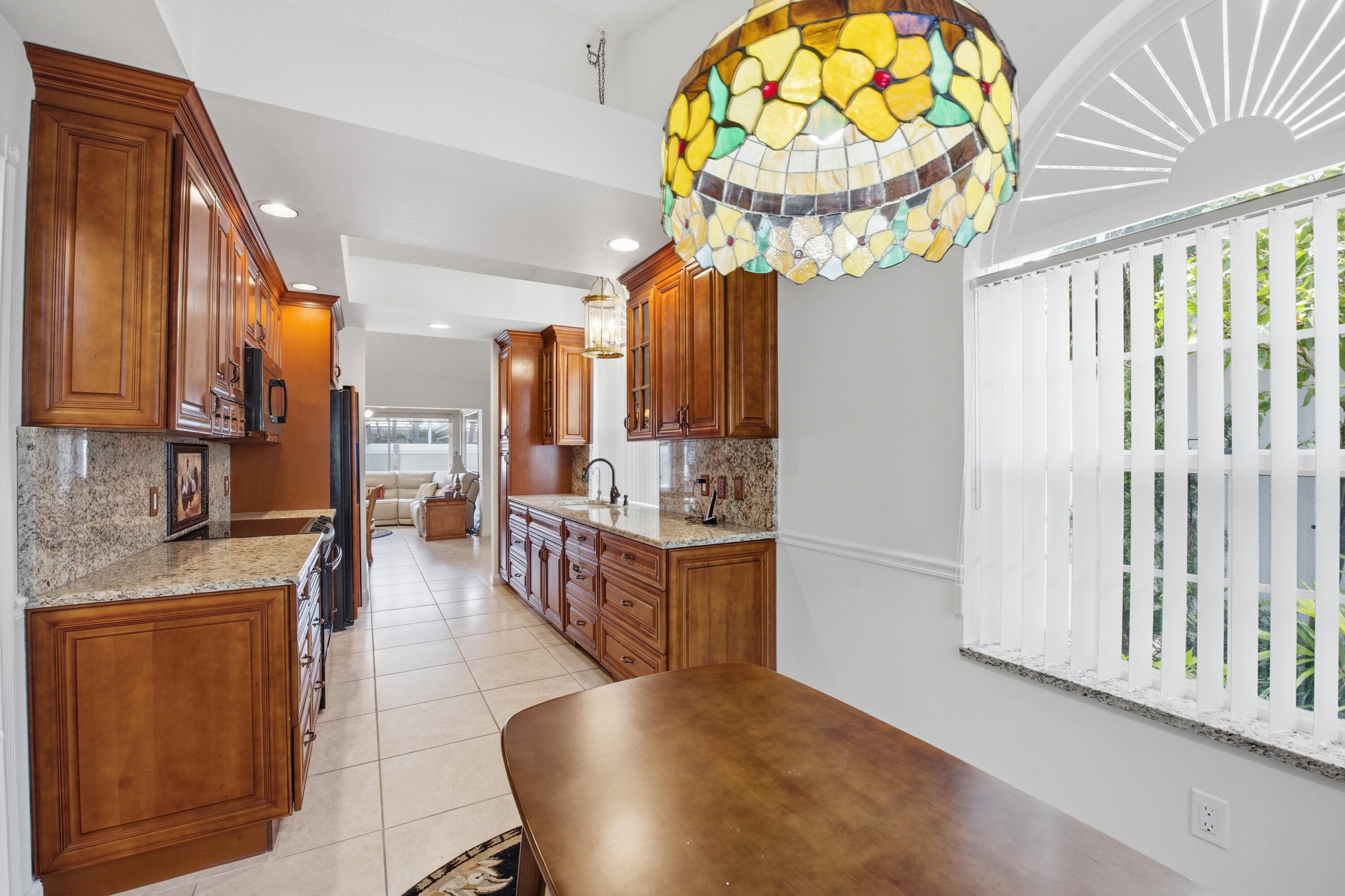 2319 Saratoga Bay Drive, West Palm Beach, FL 33409 — photo 10 of 32