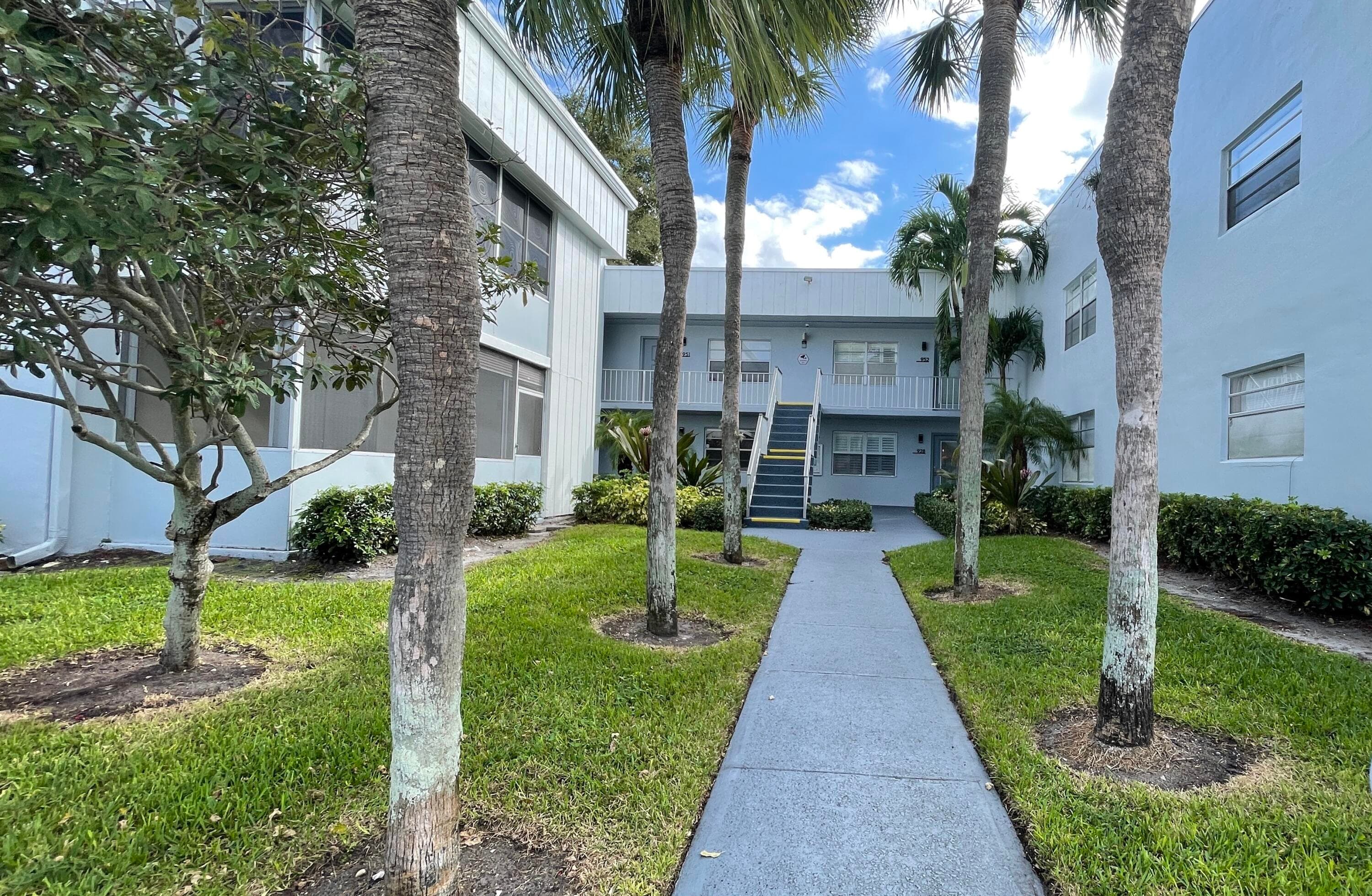 930 Normandy, Delray Beach, FL 33484 — photo