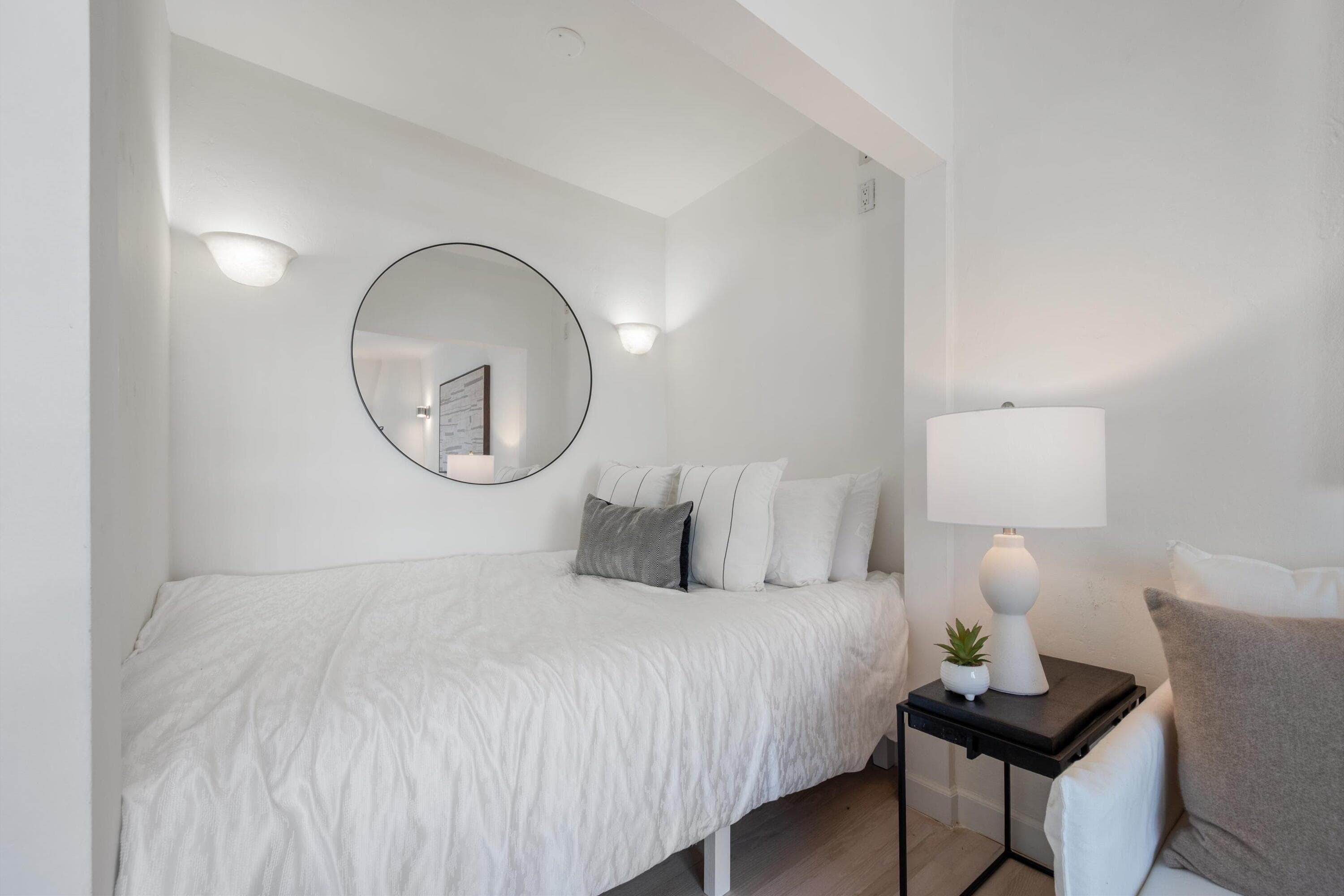 750 Española Way 8, Miami Beach, FL 33139 — photo 6 of 16