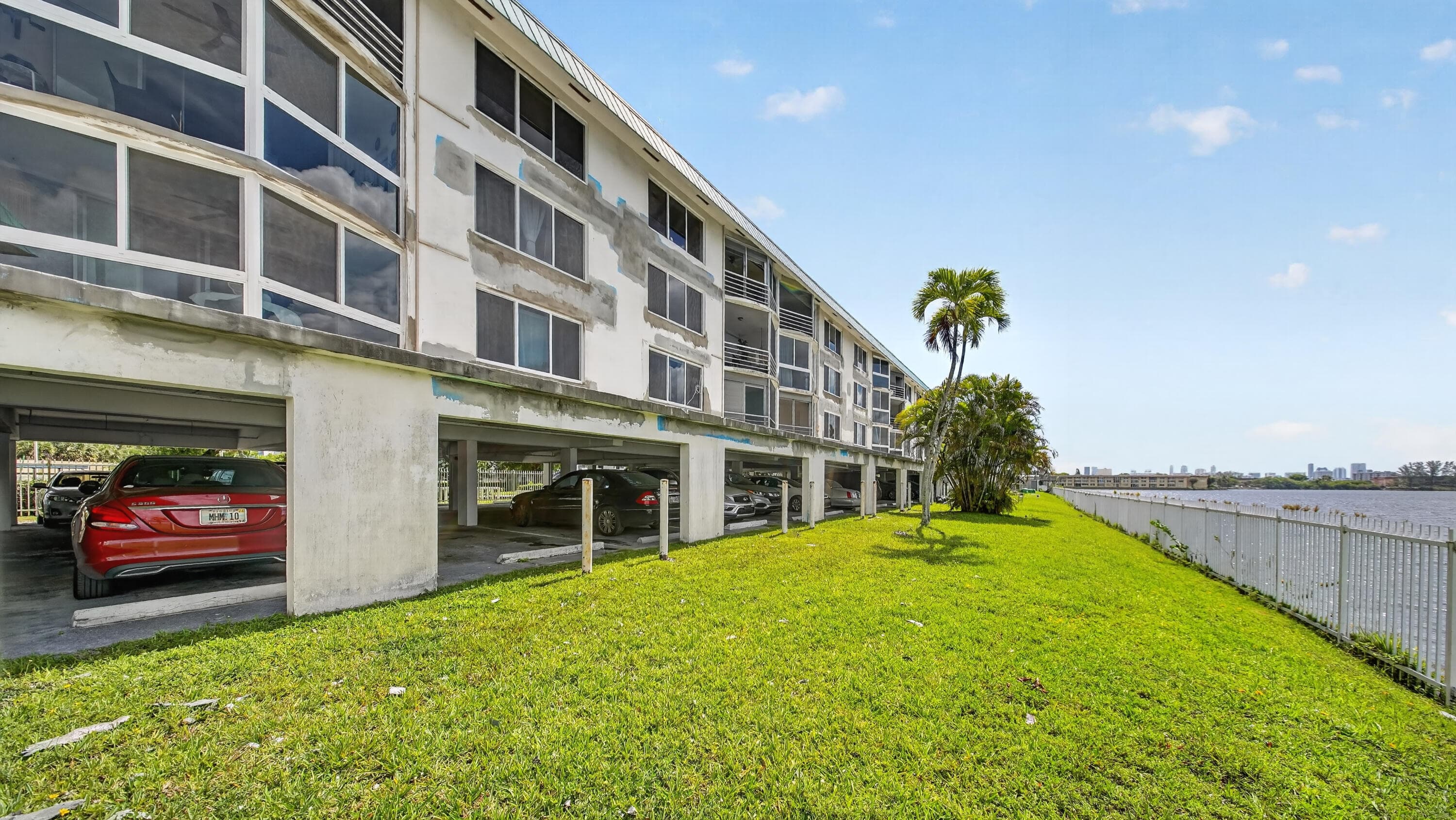 1100 NE 191st Street 44, Miami, FL 33179 — photo 4 of 29