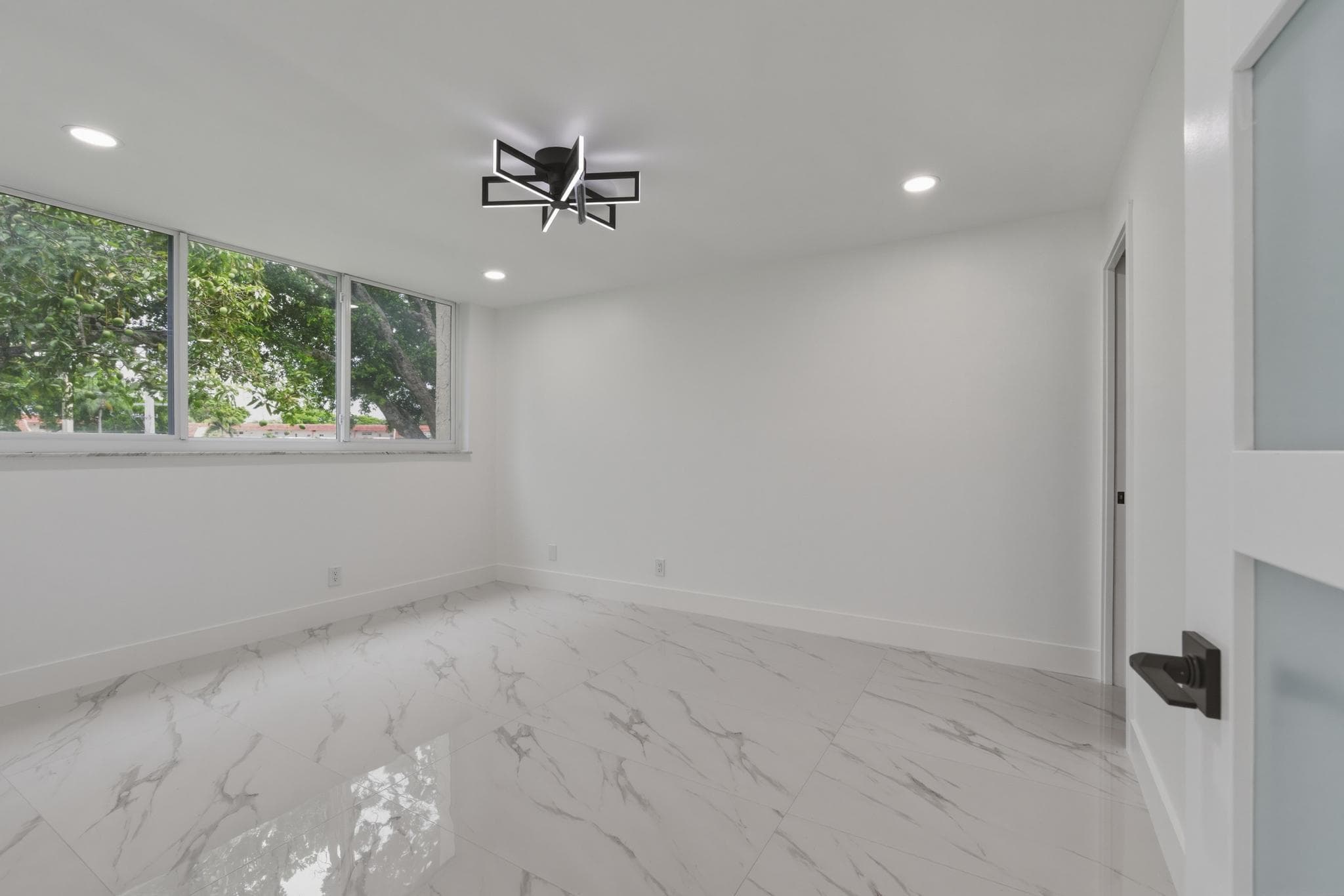 8970 S Hollybrook Boulevard 205, Pembroke Pines, FL 33025 — photo 12 of 50