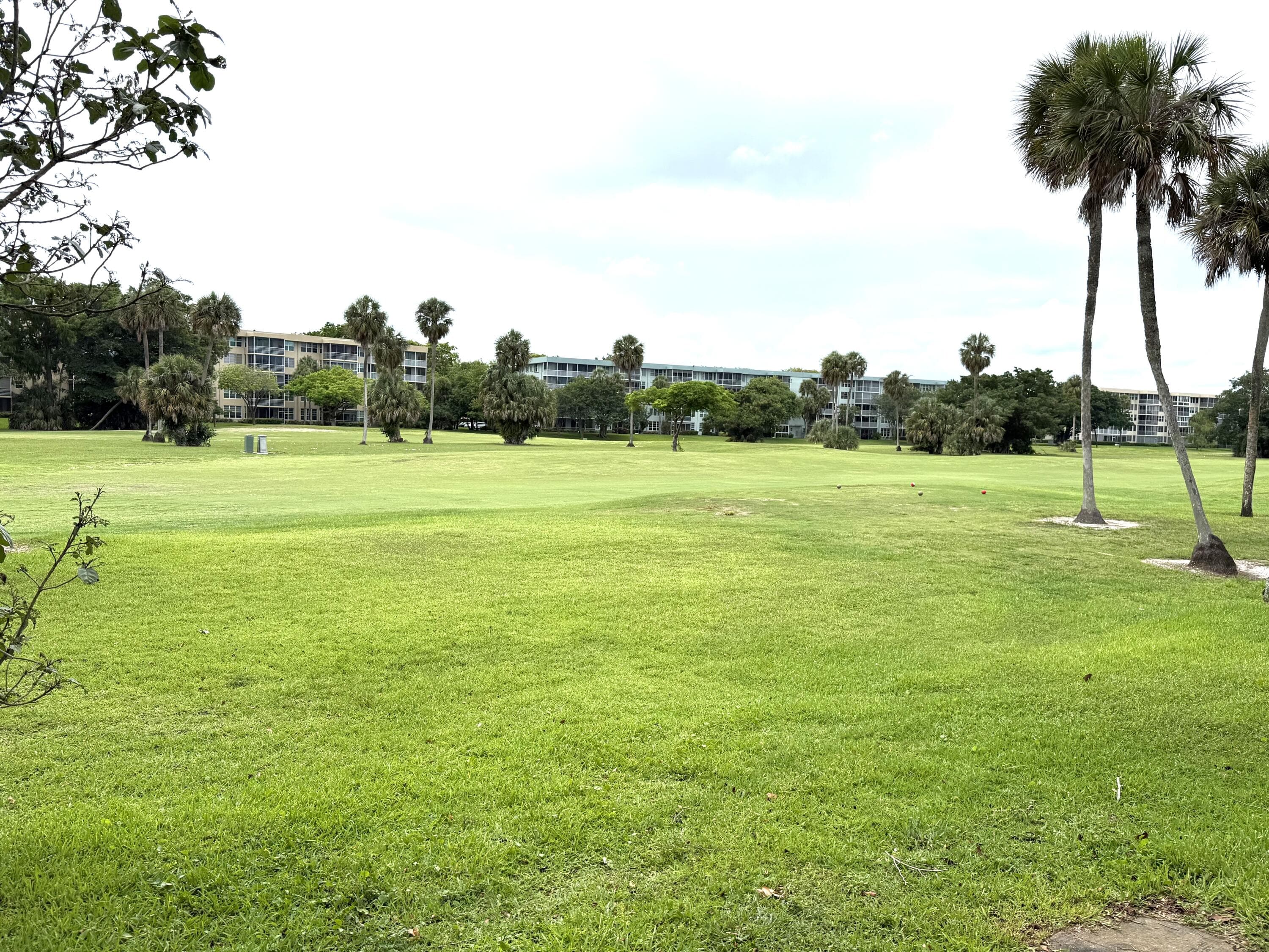 907 Cypress Terrace 201, Pompano Beach, FL 33069 — photo 3 of 15