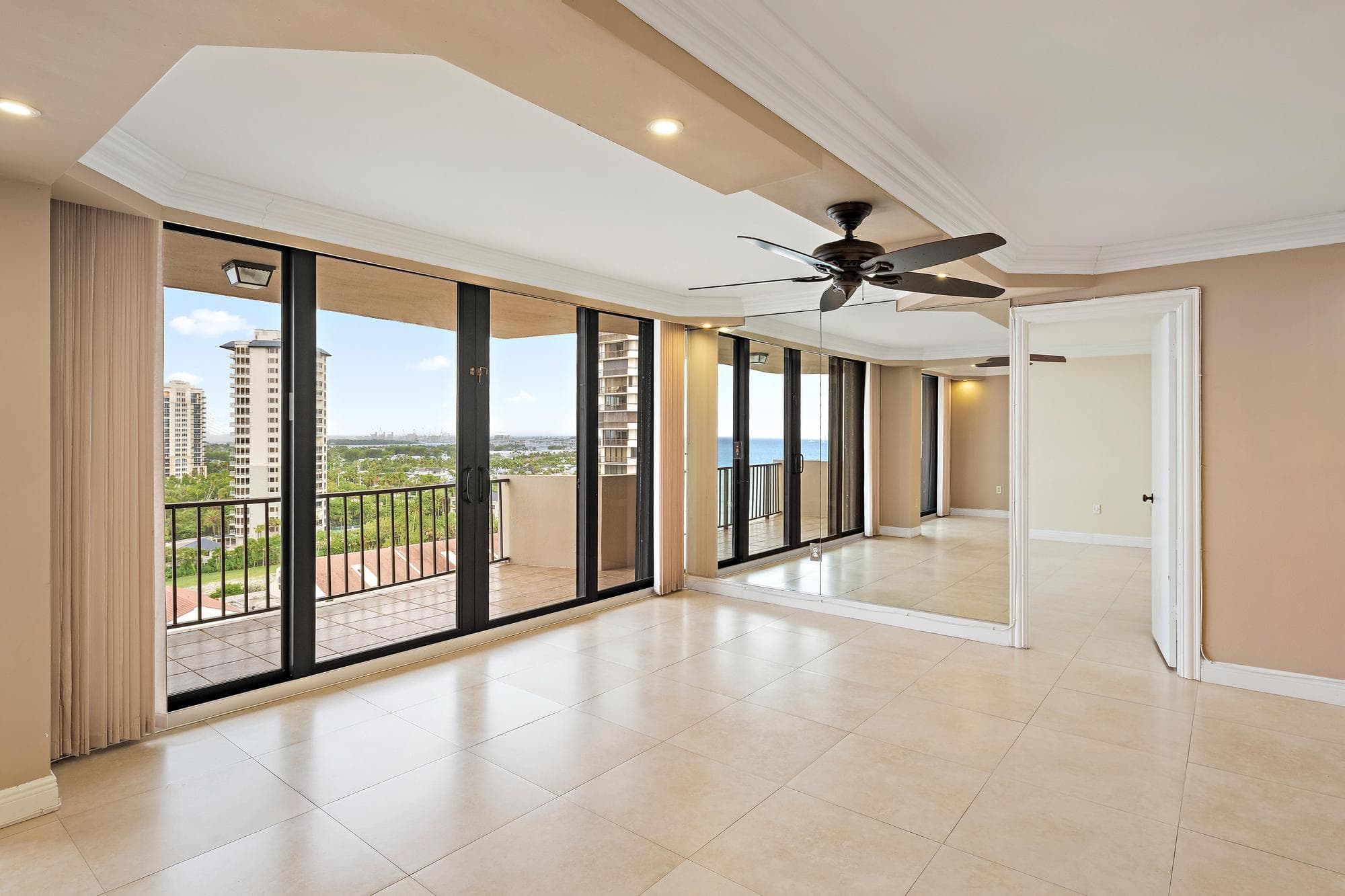 4200 N Ocean Drive 1-1404, Singer Island, FL 33404 — photo 4 of 42