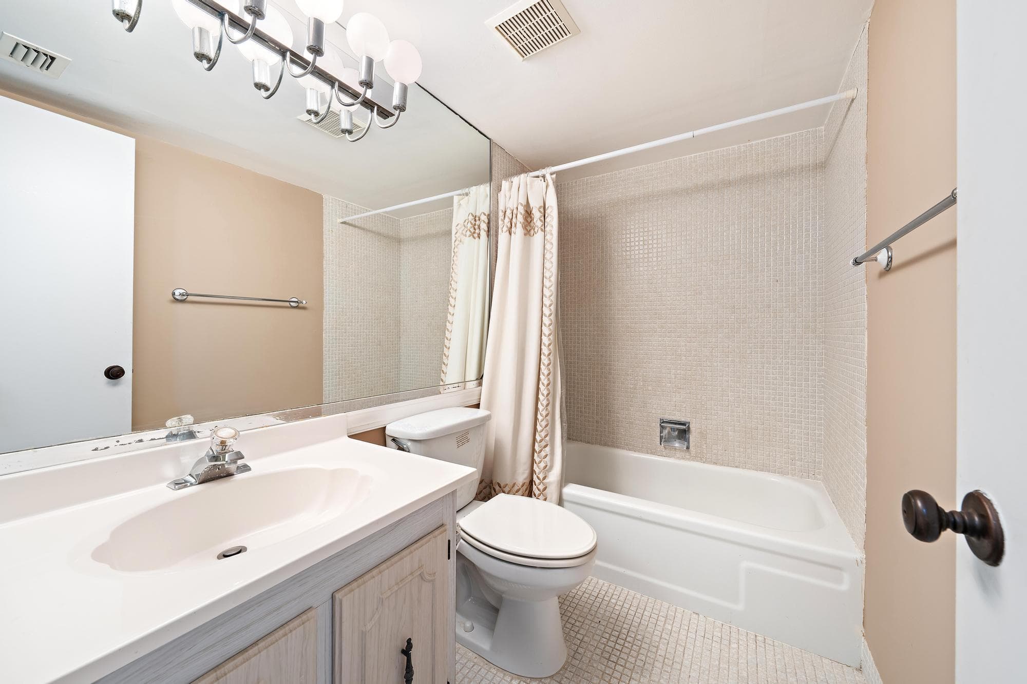 4200 N Ocean Drive 1-1404, Singer Island, FL 33404 — photo 17 of 42
