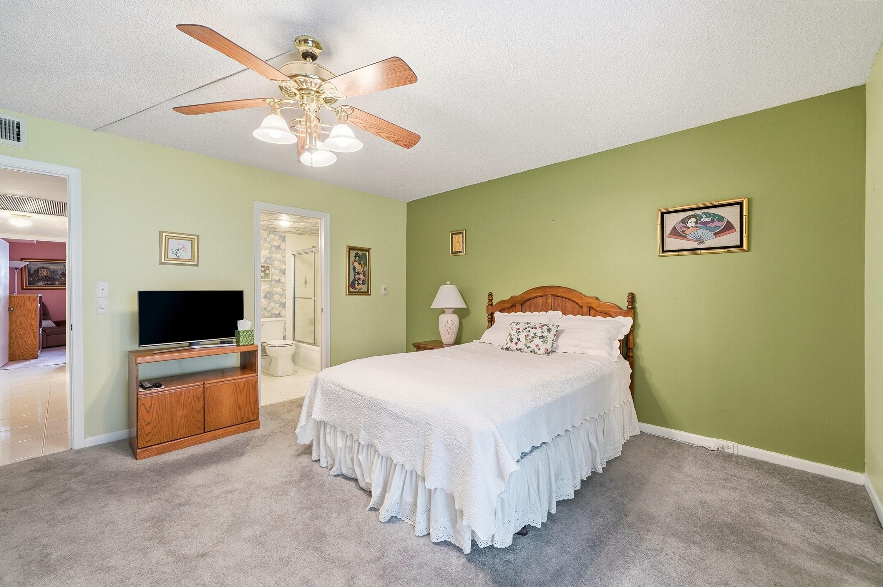 2302 Lucaya Lane E1, Coconut Creek, FL 33066 — photo 5 of 32