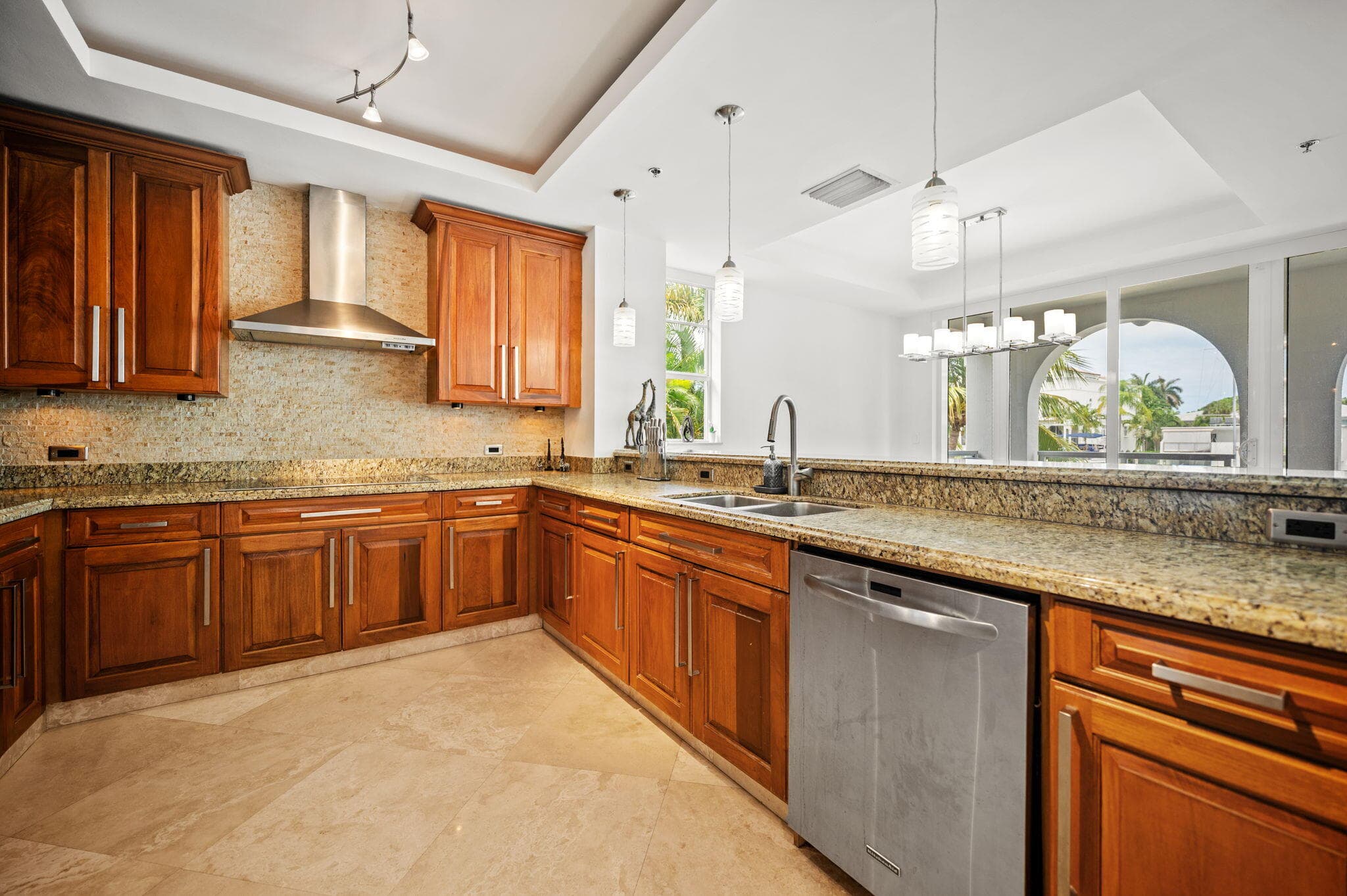 48 Hendricks Isle 2a-a, Fort Lauderdale, FL 33301 — photo 14 of 38