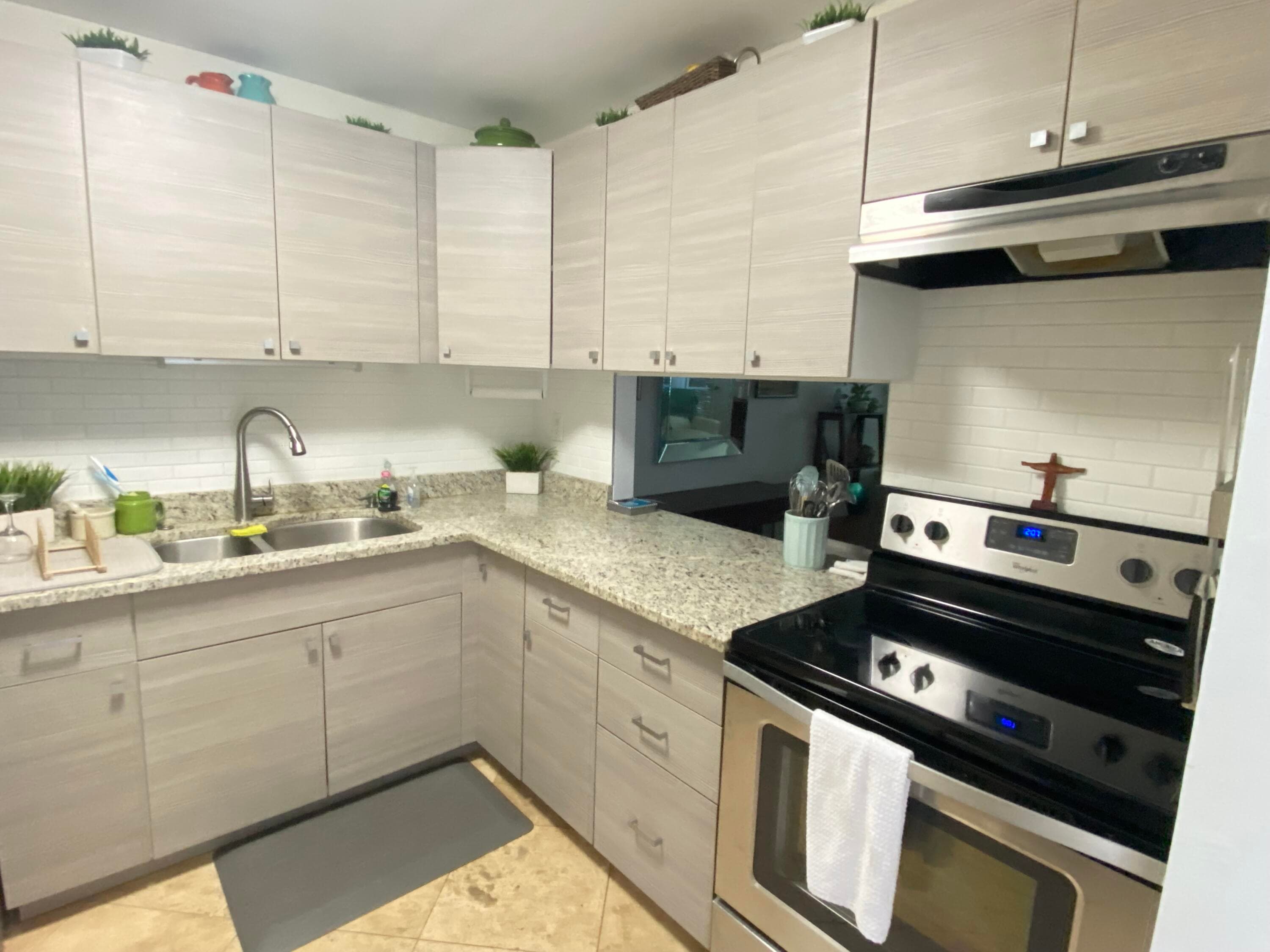 2566 S Garden Dr S S 306, Lake Worth, FL 33461 — photo 1 of 19