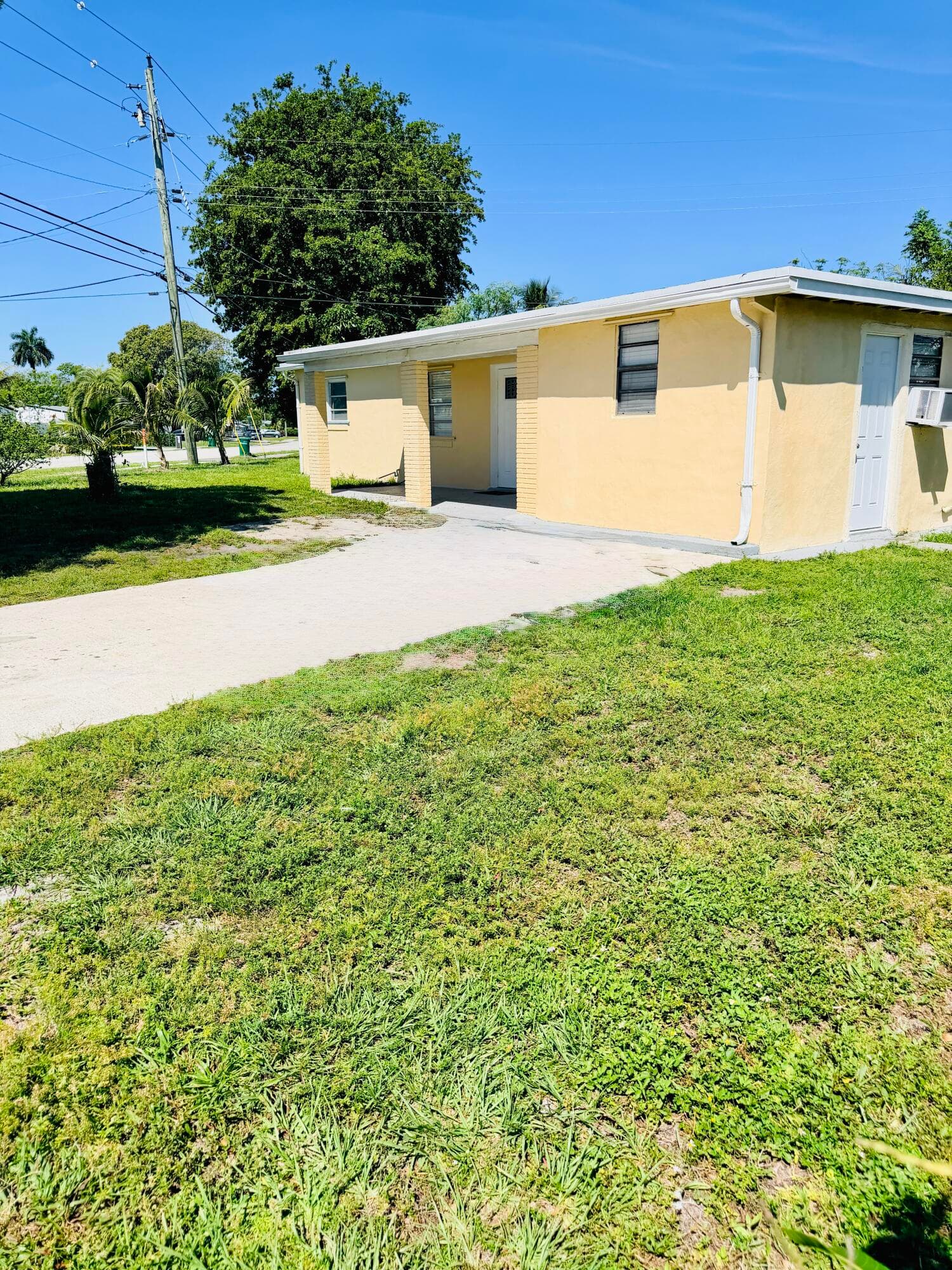 5755 Winfield Boulevard, Margate, FL 33063 — photo 2 of 10