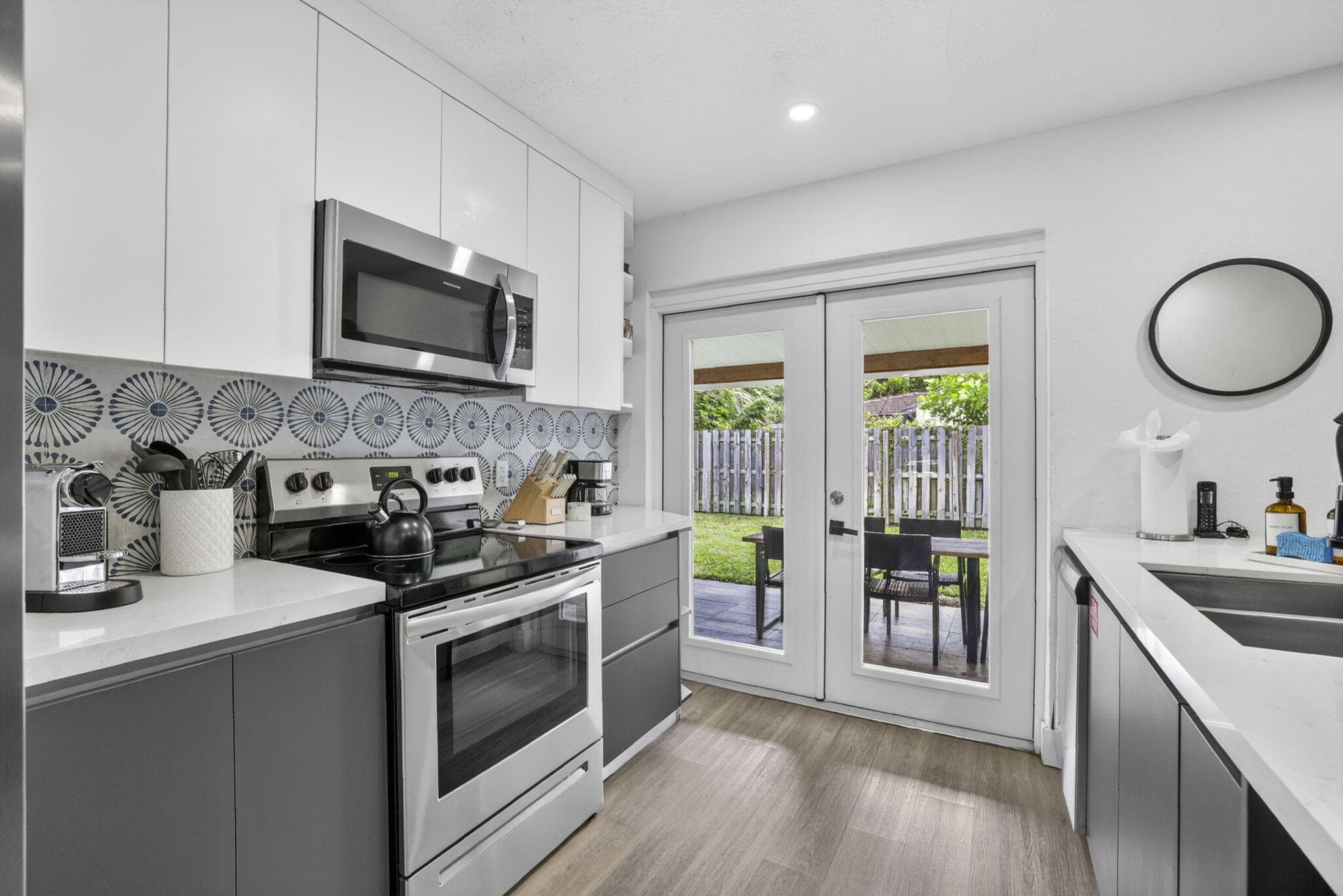 4601 NE 4th Avenue, Fort Lauderdale, FL 33334 — photo 10 of 34