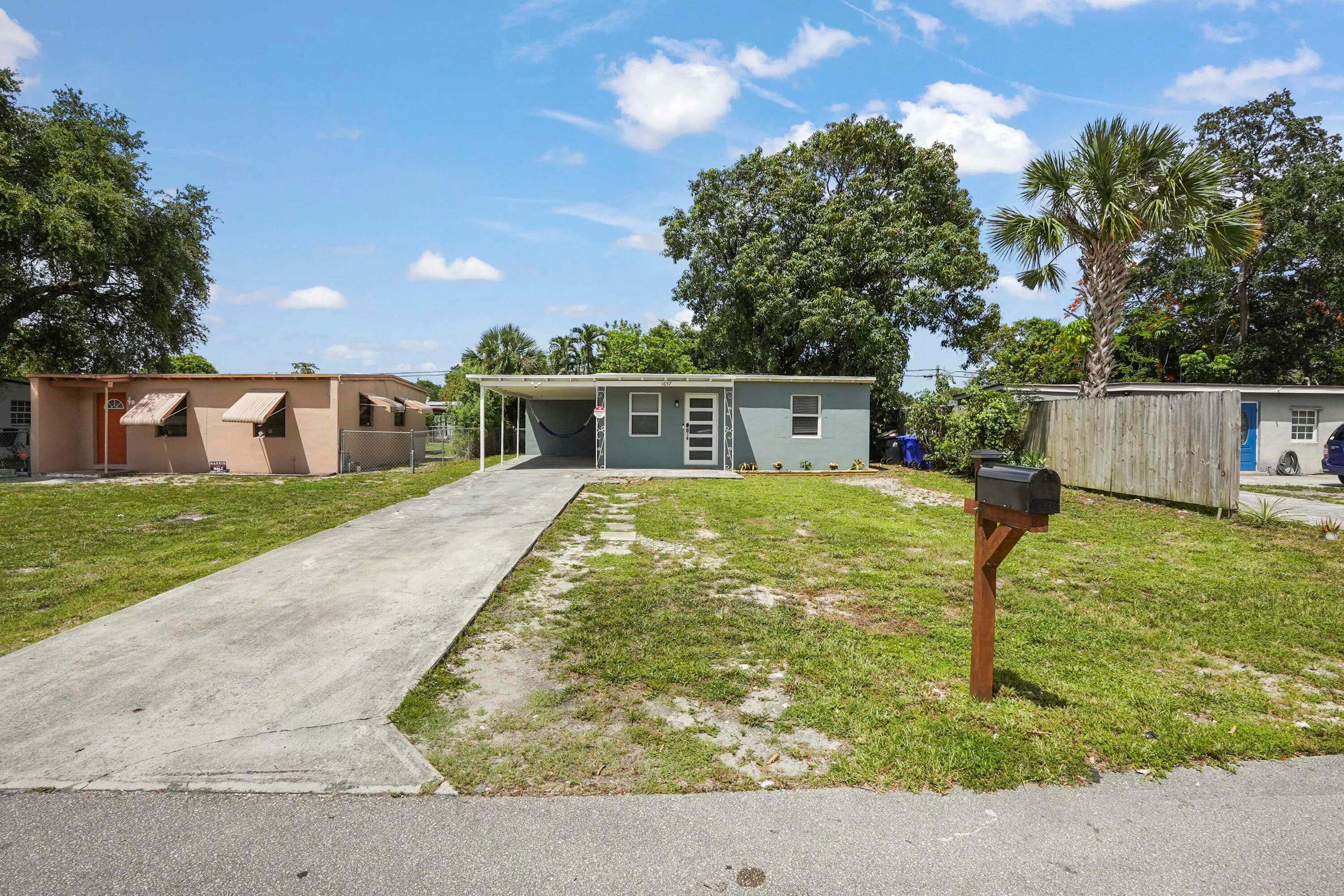 1657 Lauderdale Manor Drive, Fort Lauderdale, FL 33311 — photo 1 of 15