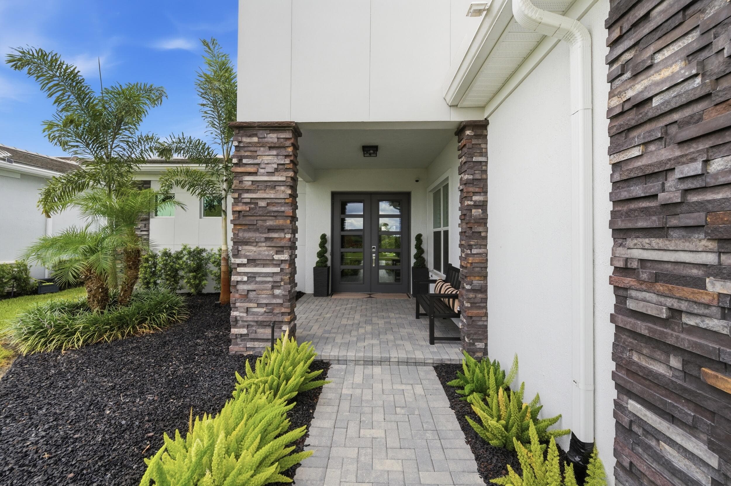 10639 Vineyard Drive, Port St. Lucie, FL 34987 — photo 3 of 69