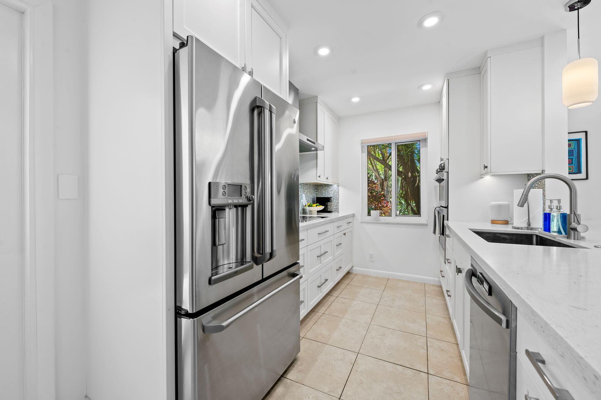2043 NE 29th Street, Fort Lauderdale, FL 33306 — photo 14 of 37