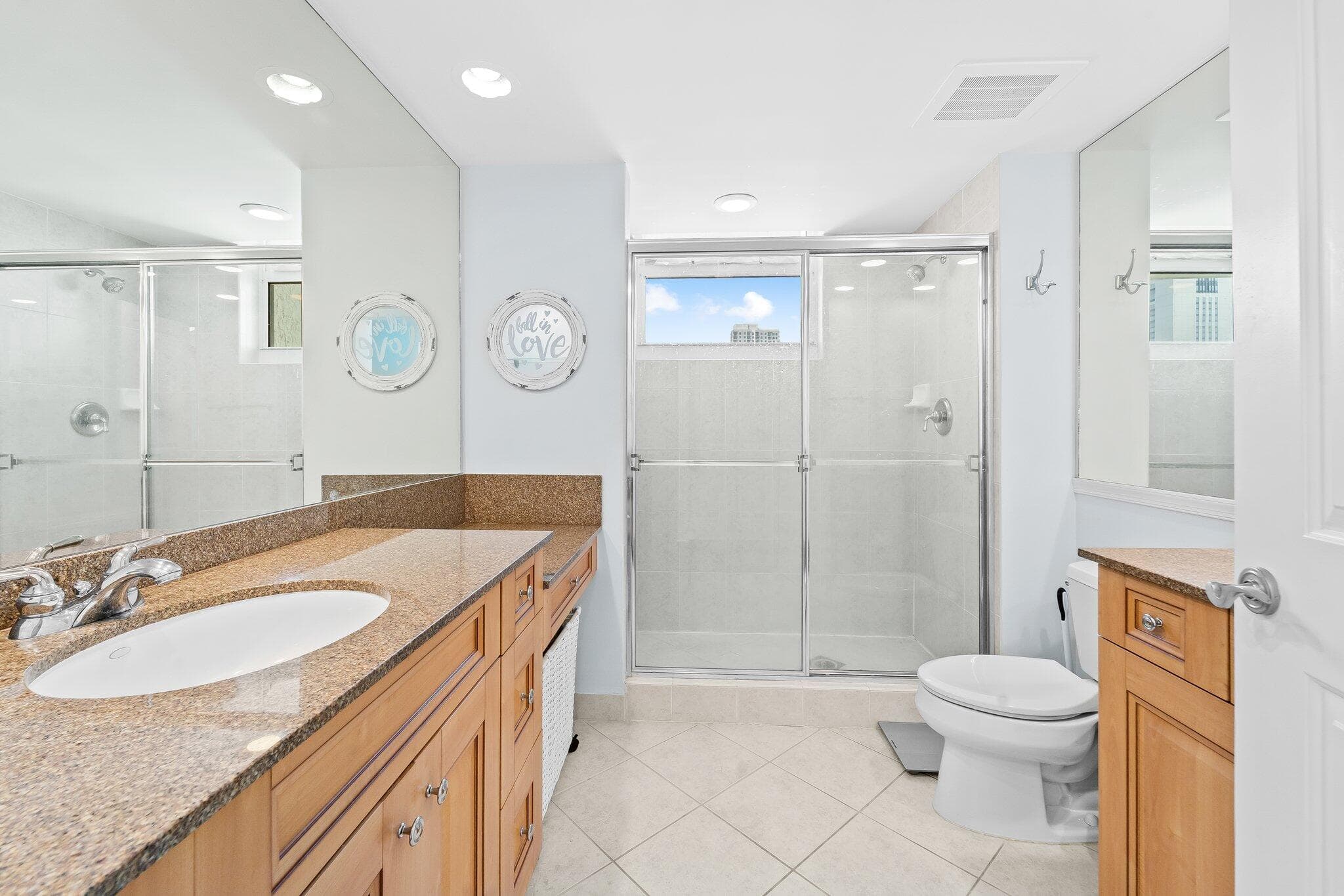 347 N New River Dr Drive E 1004, Fort Lauderdale, FL 33301 — photo 14 of 54