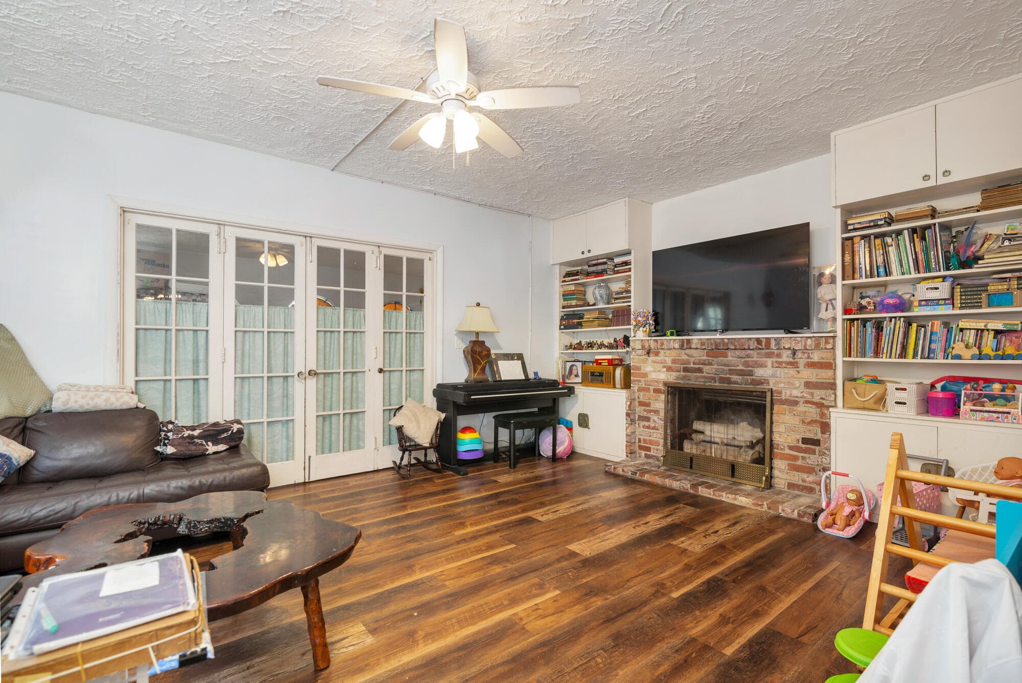 821 Omar Road, West Palm Beach, FL 33405 — photo 5 of 35