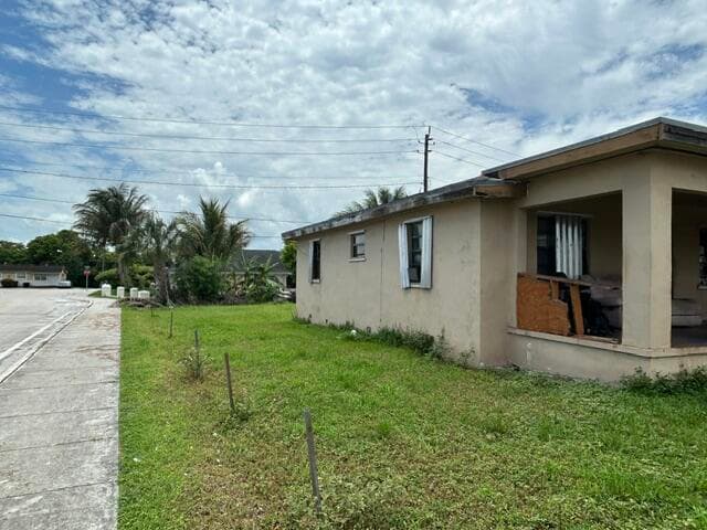 190 SW 6th Avenue, South Bay, FL 33493 — photo 2 of 3