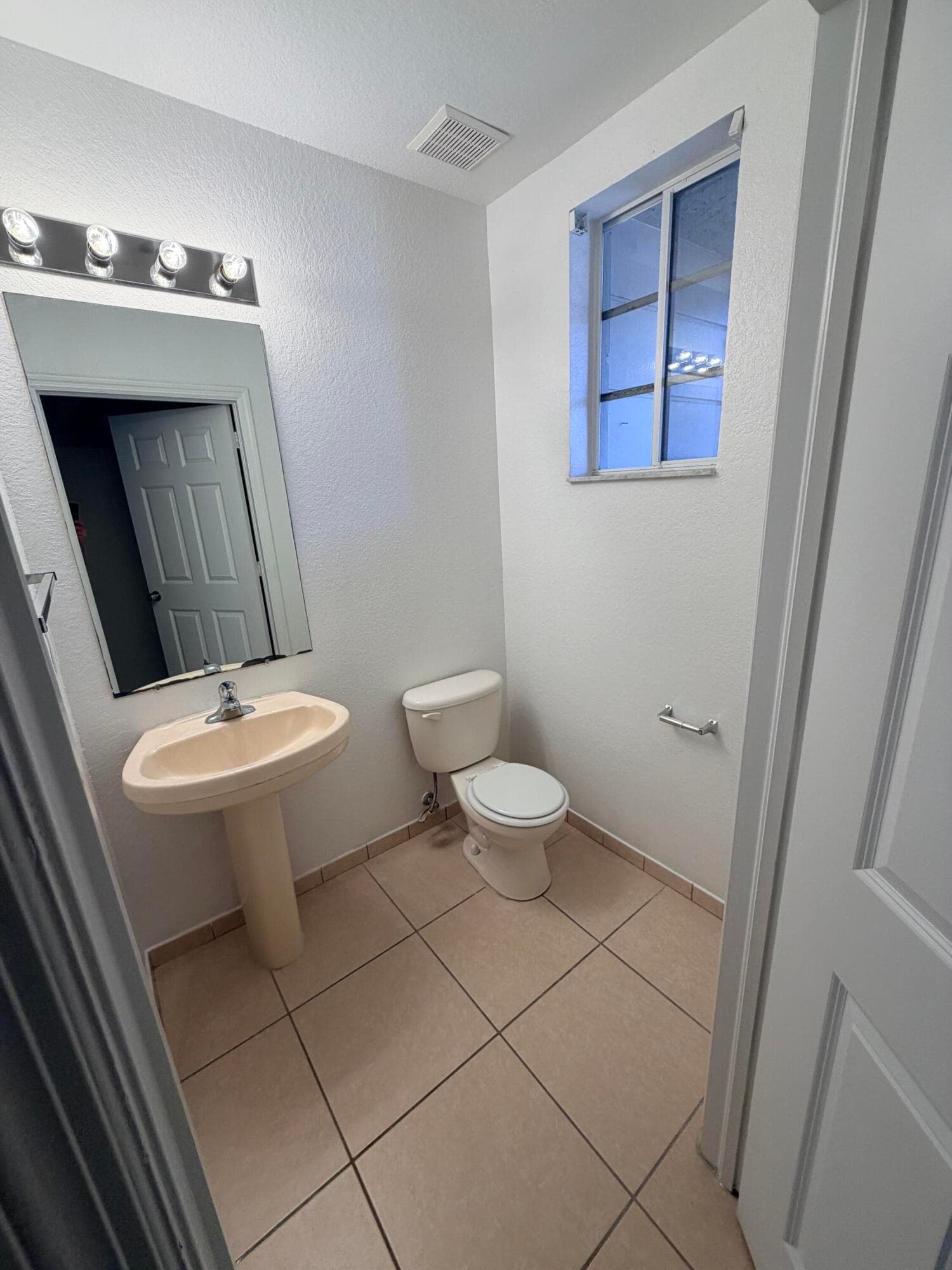 969 Tortuga Lane, Riviera Beach, FL 33404 — photo 12 of 21