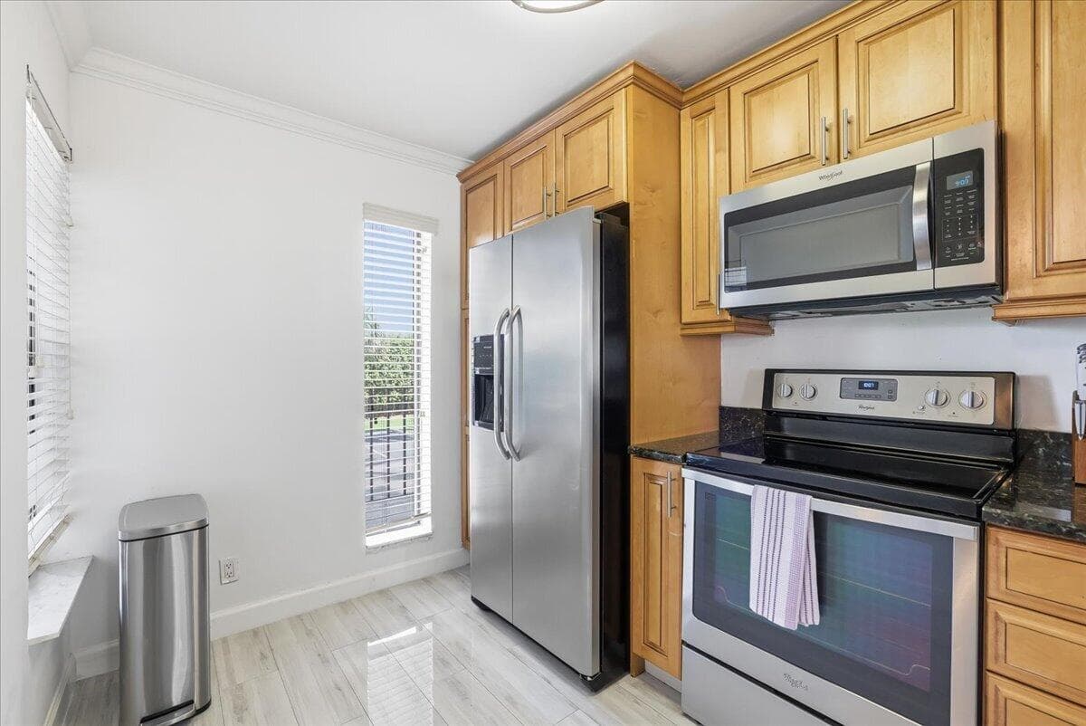 16 Royal Palm Way 205, Boca Raton, FL 33432 — photo 5 of 49
