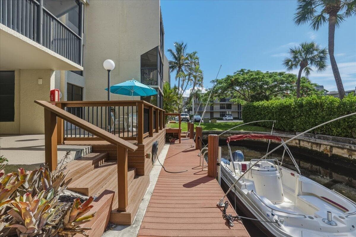 16 Royal Palm Way 205, Boca Raton, FL 33432 — photo 30 of 49