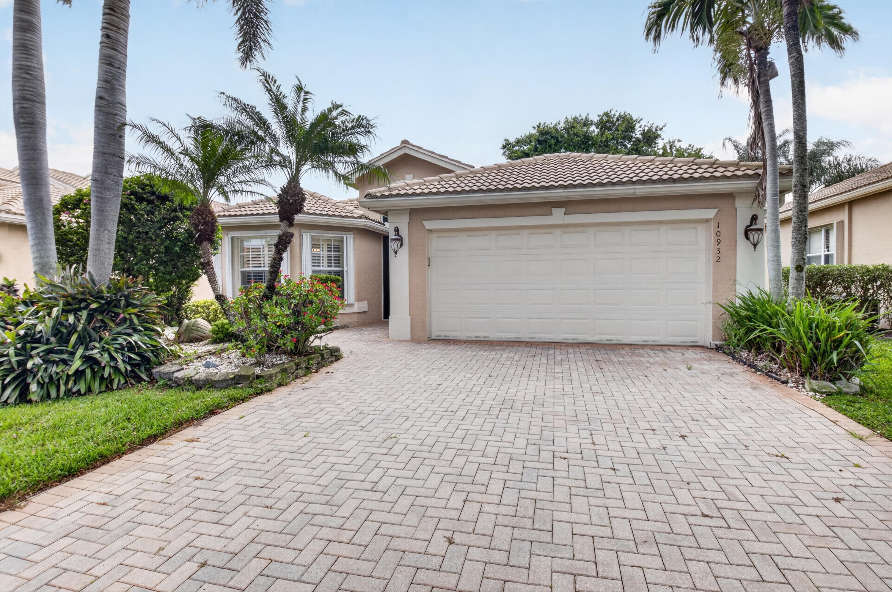 10932 Skyland Point, Boynton Beach, FL 33437 — photo 3 of 147