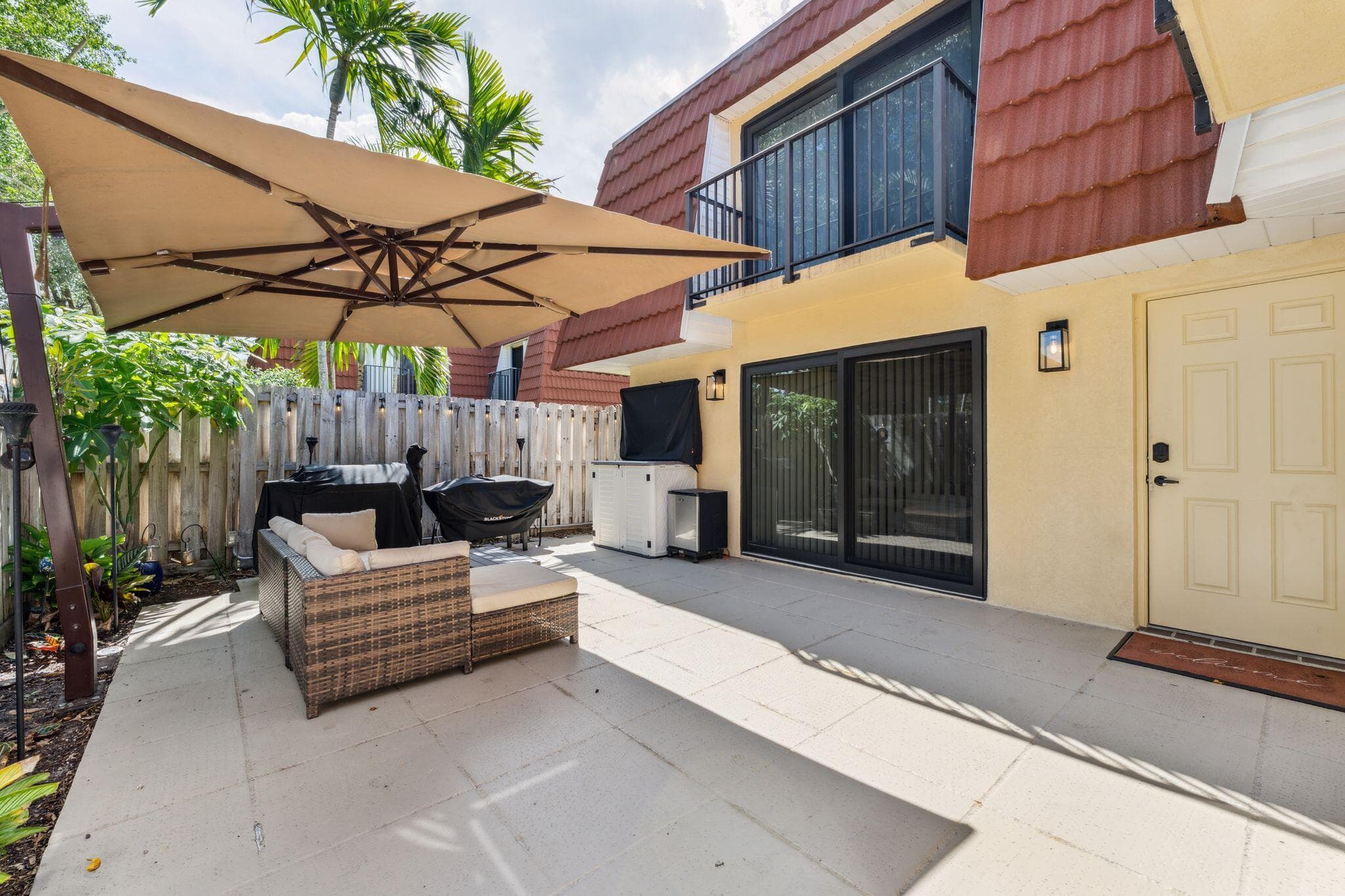 730 NW 99th Circle, Plantation, FL 33324 — photo 4 of 45