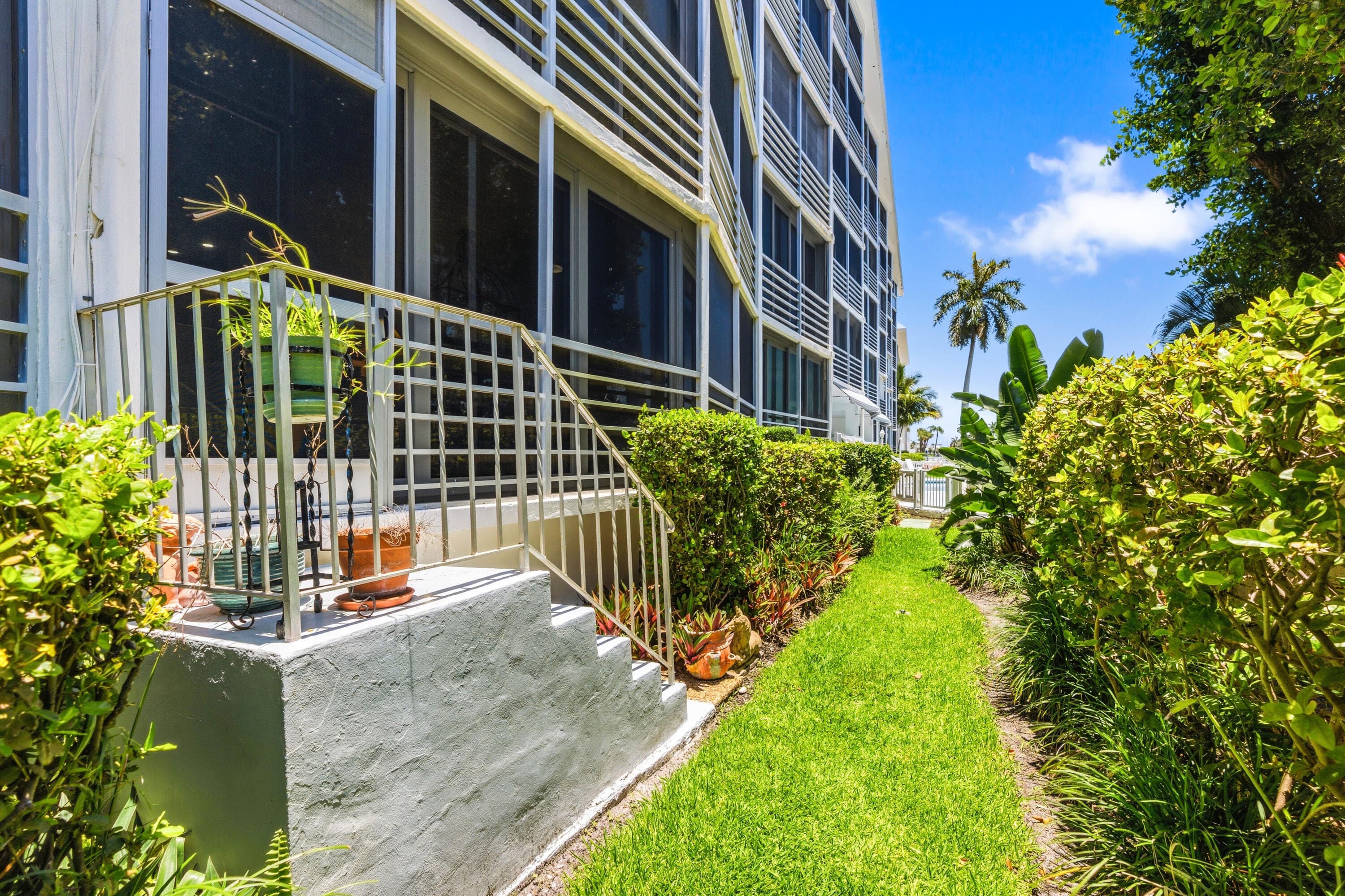 3050 NE 47th Court 107, Fort Lauderdale, FL 33308 — photo 3 of 51