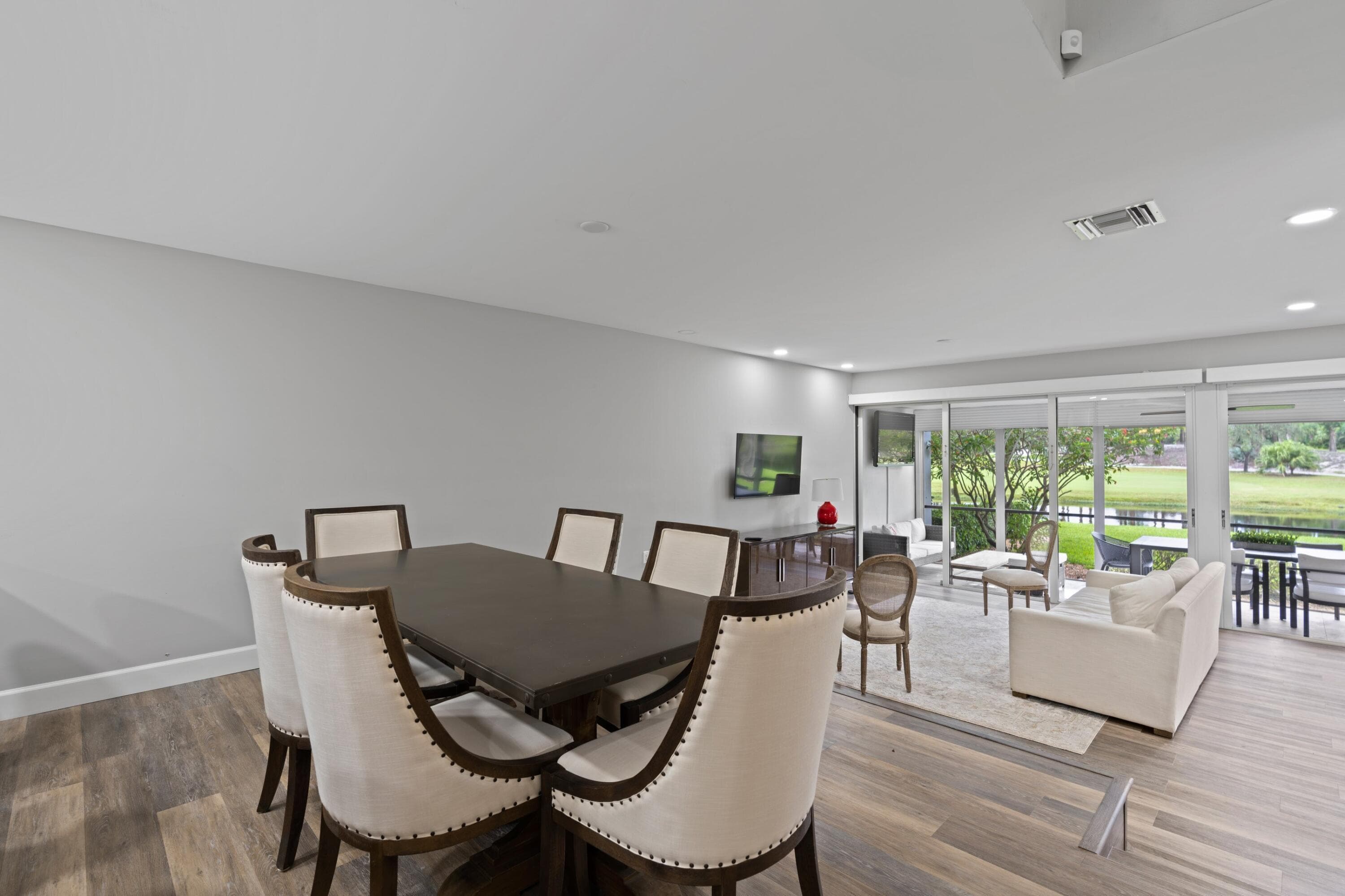 2435 Presidential Way G, West Palm Beach, FL 33401 — photo 11 of 35