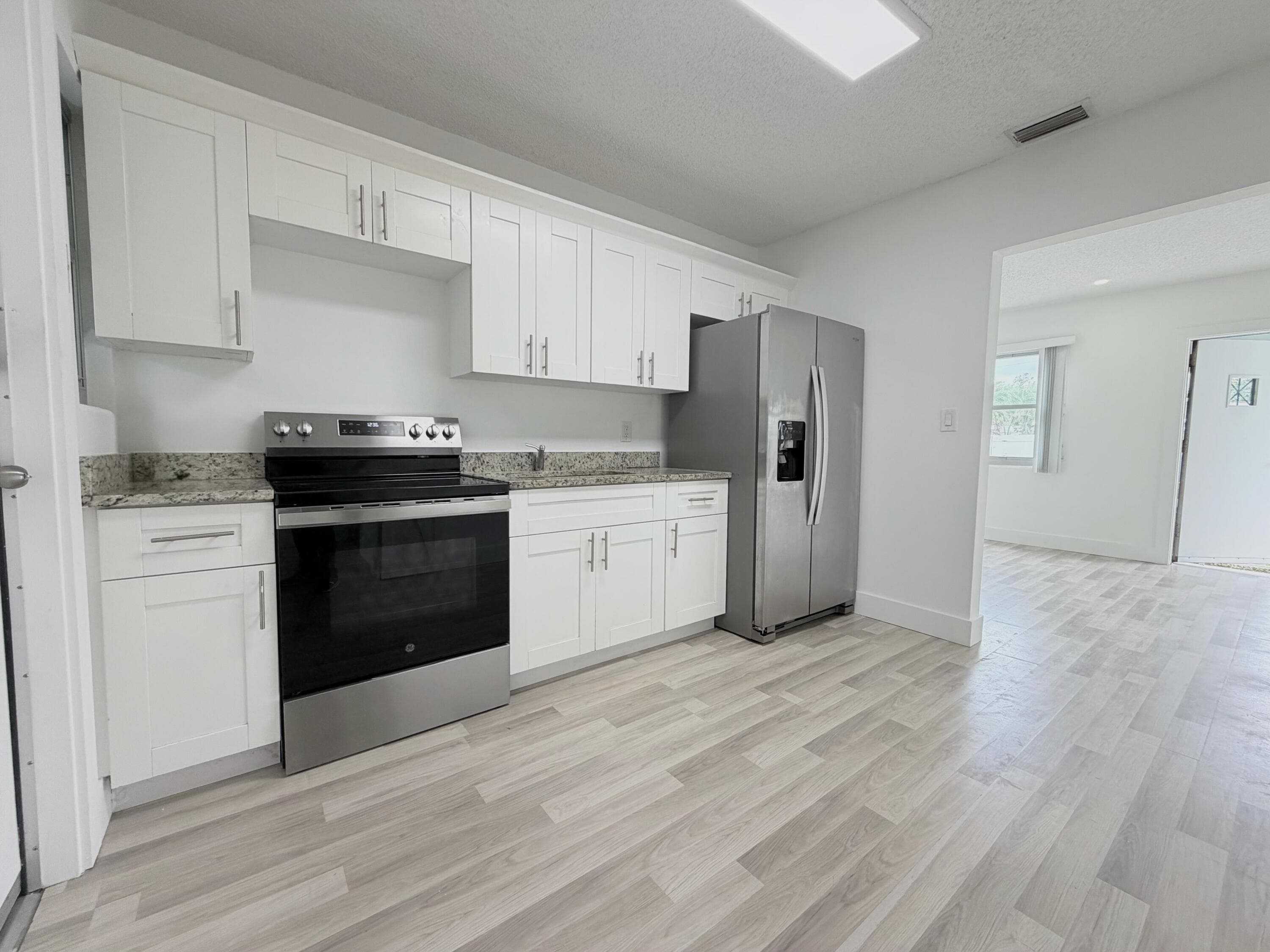 831 El Prado, West Palm Beach, FL 33405 — photo 1 of 21