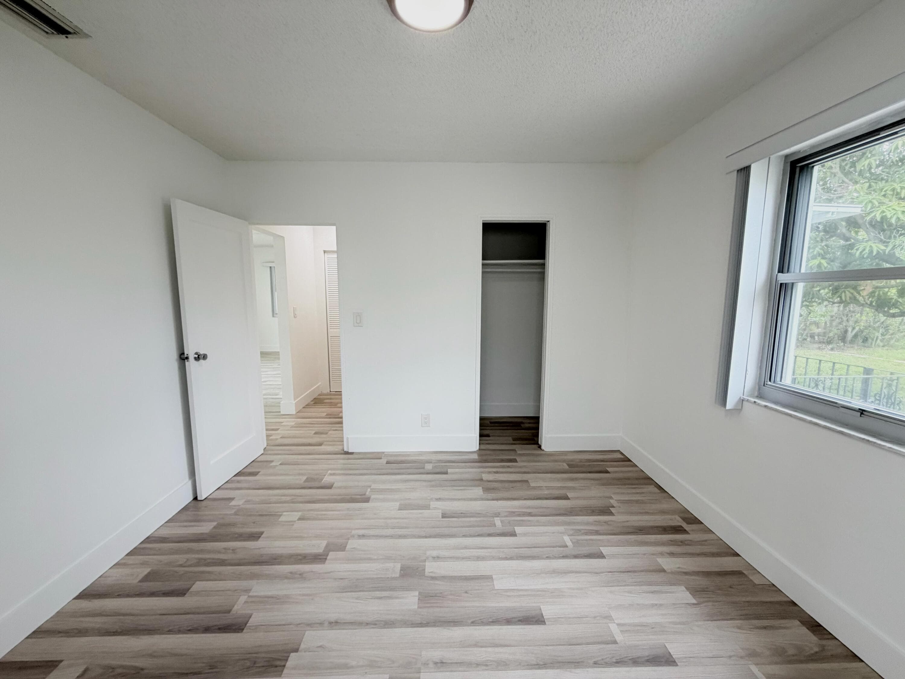 831 El Prado, West Palm Beach, FL 33405 — photo 11 of 21
