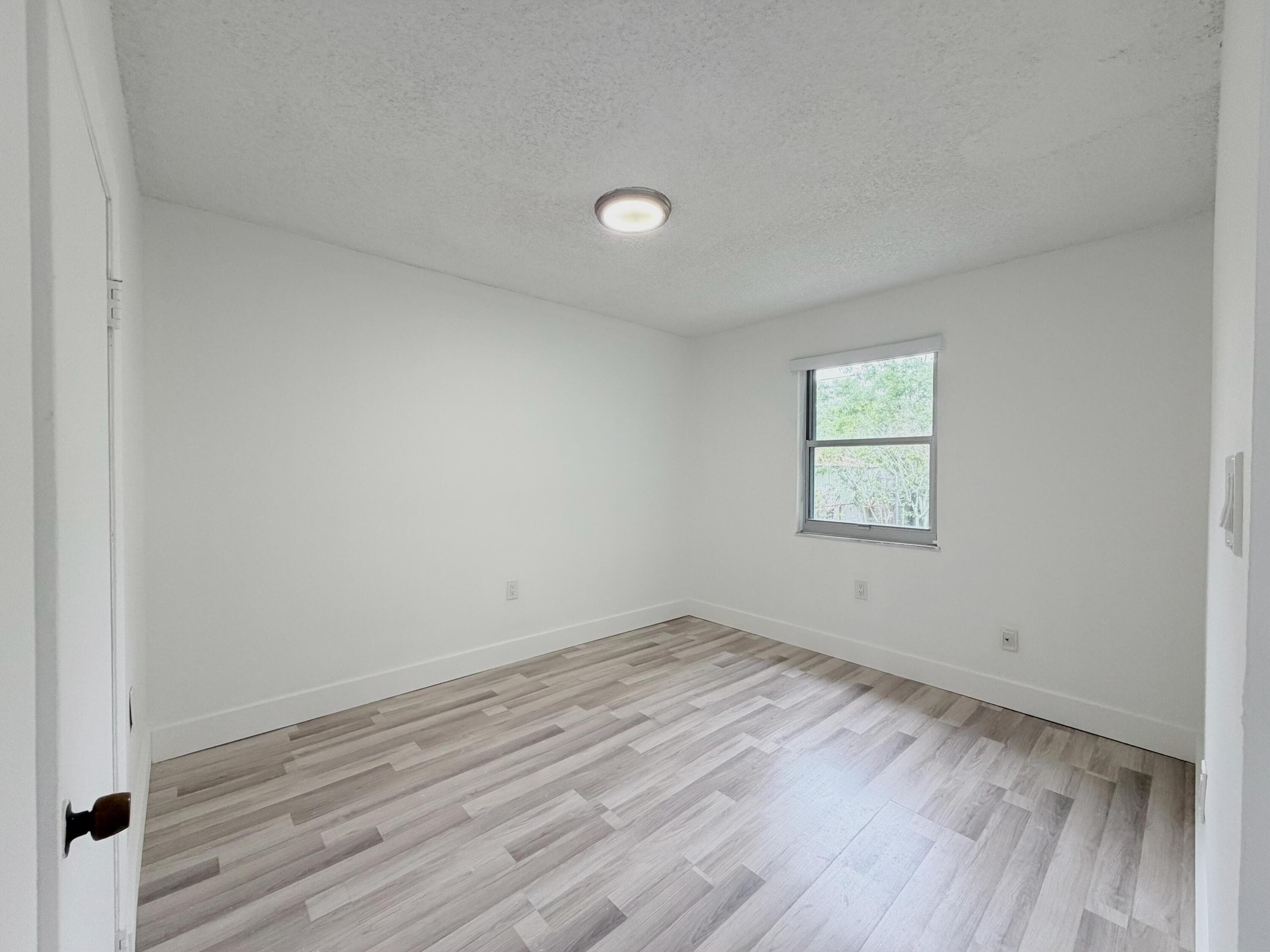 831 El Prado, West Palm Beach, FL 33405 — photo 16 of 21