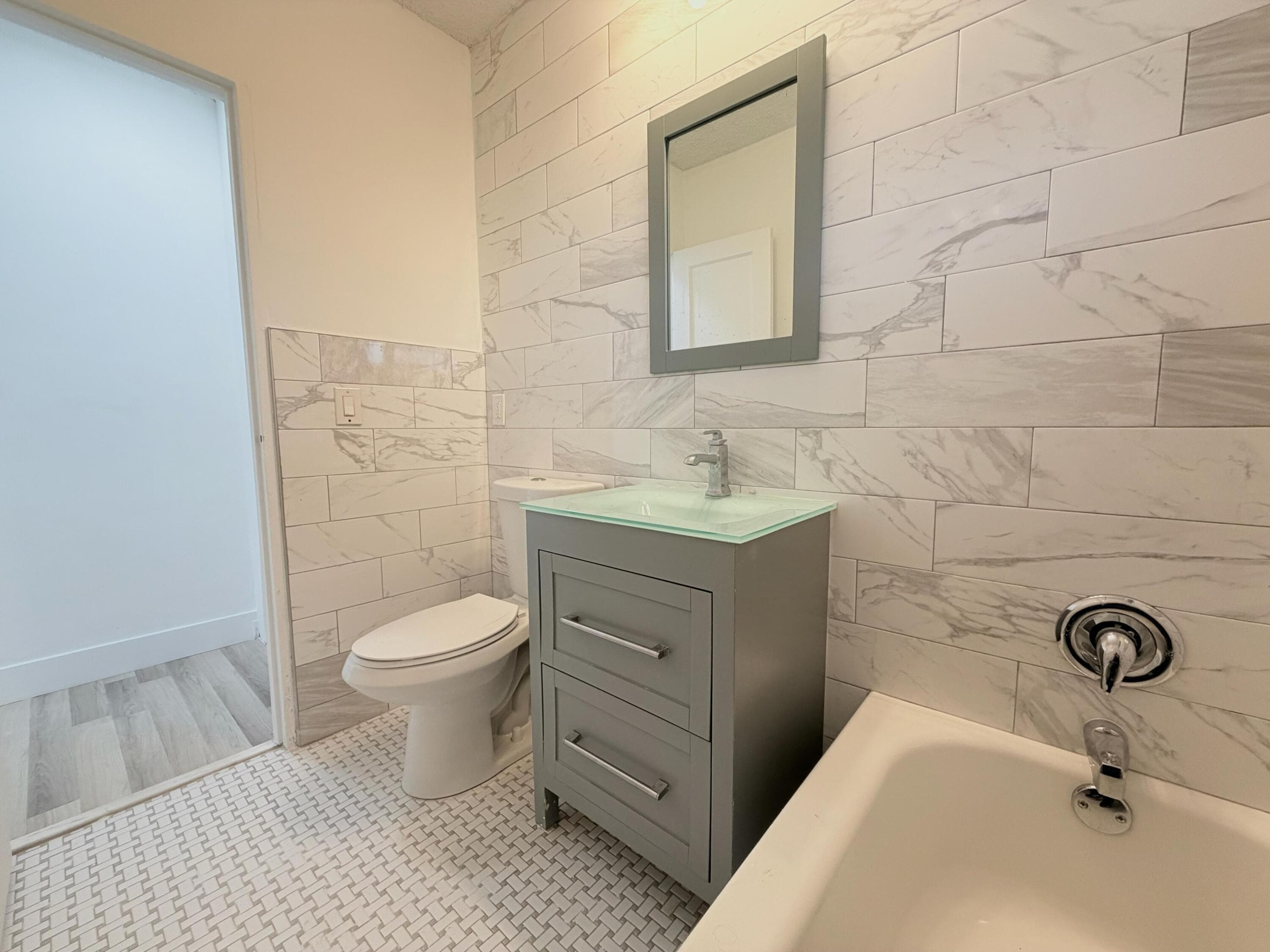 831 El Prado, West Palm Beach, FL 33405 — photo 5 of 21