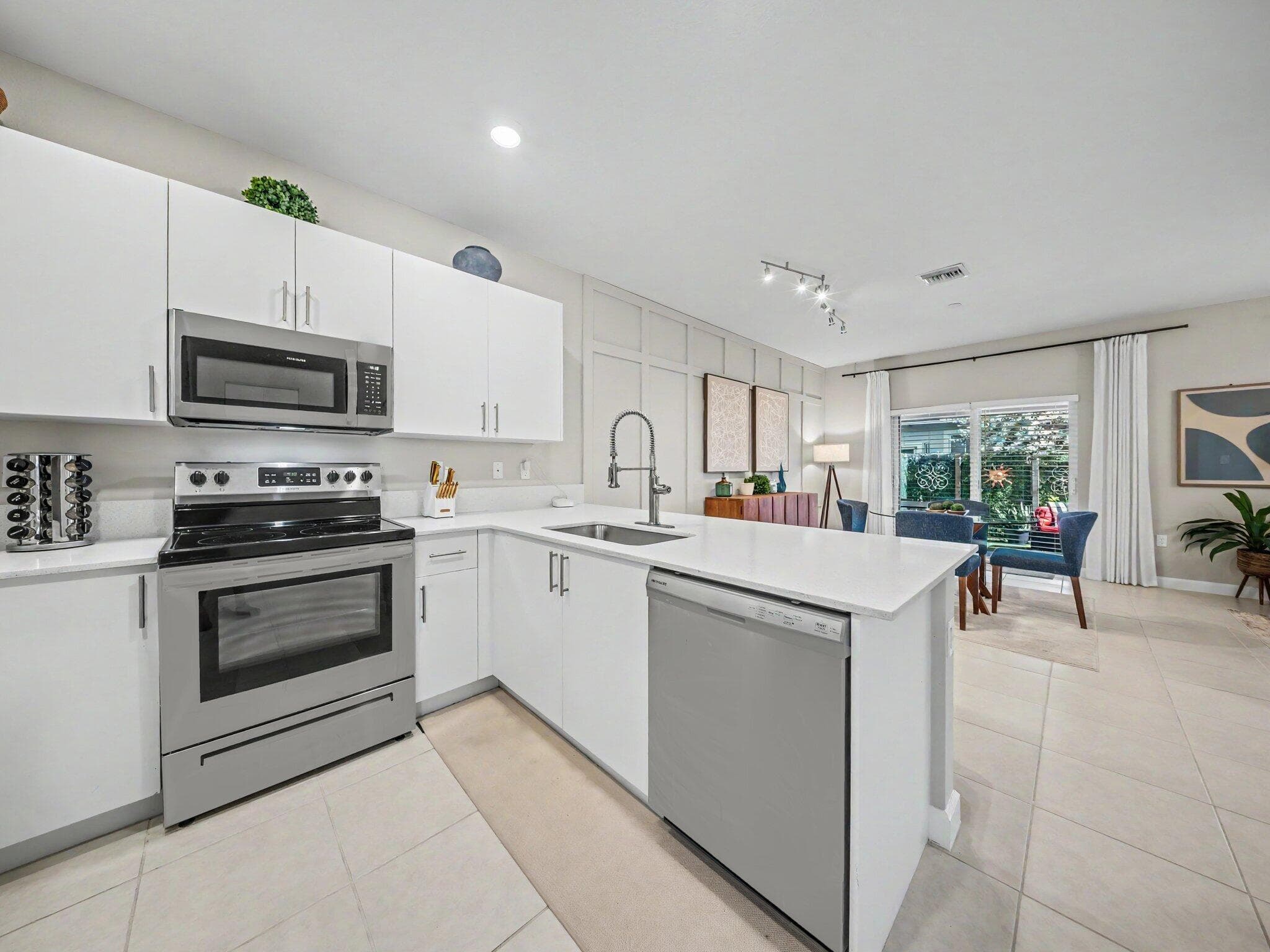 11968 NW 47th Manor, Coral Springs, FL 33076 — photo 5 of 24
