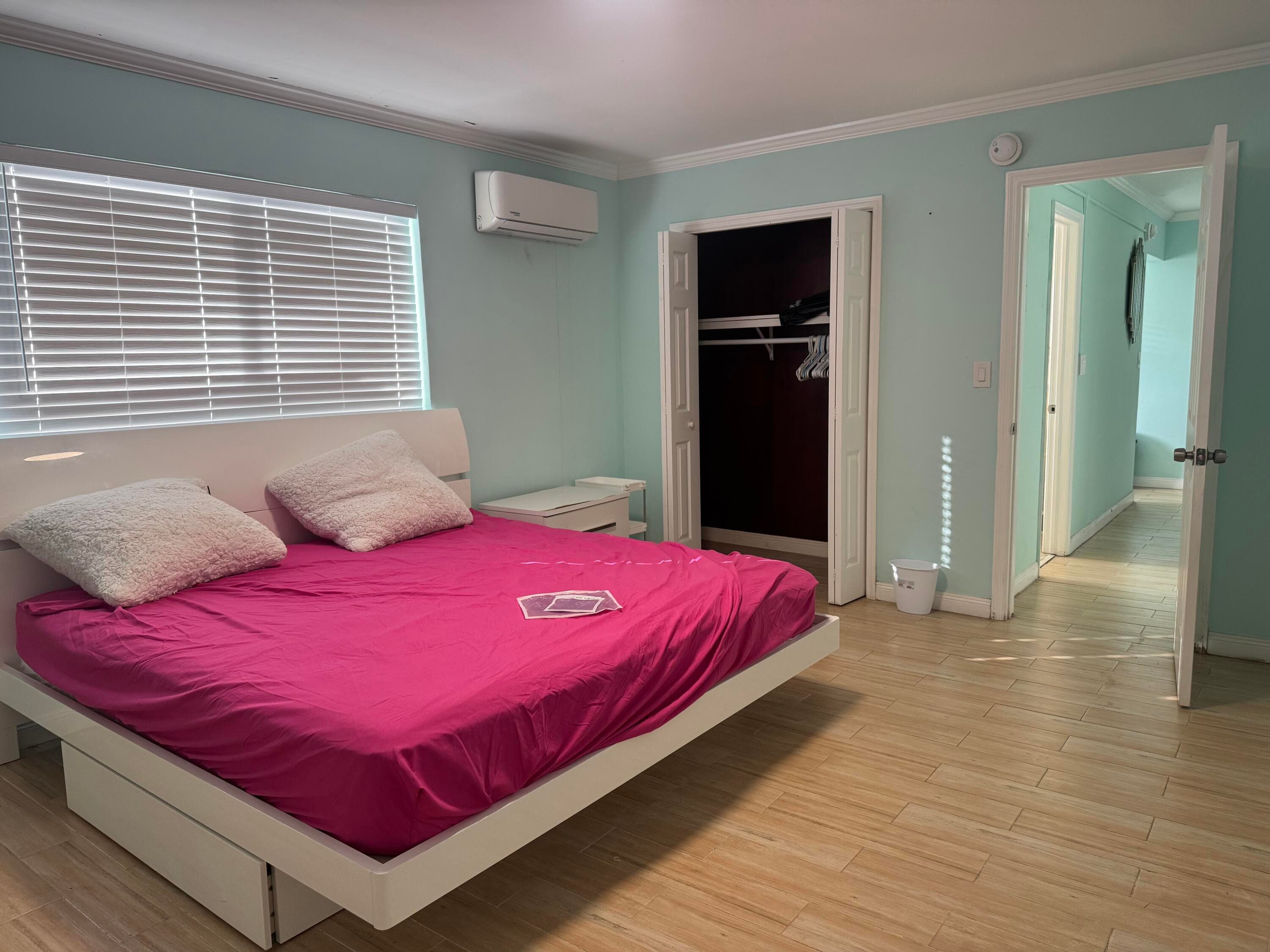 323 Monroe Street 1-6, Hollywood, FL — photo 4 of 7
